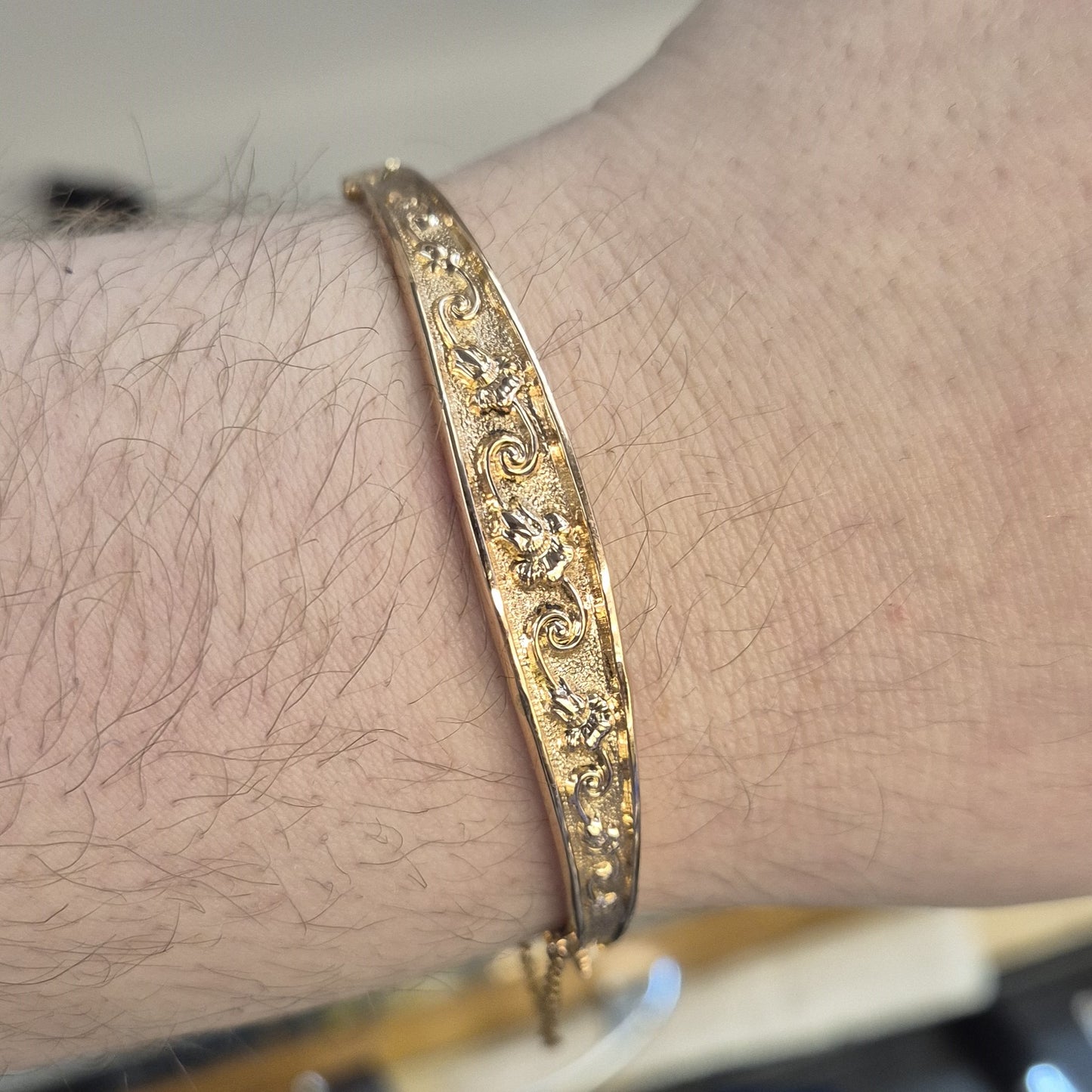 9ct Rose Gold Antique Floral Patterned Bangle