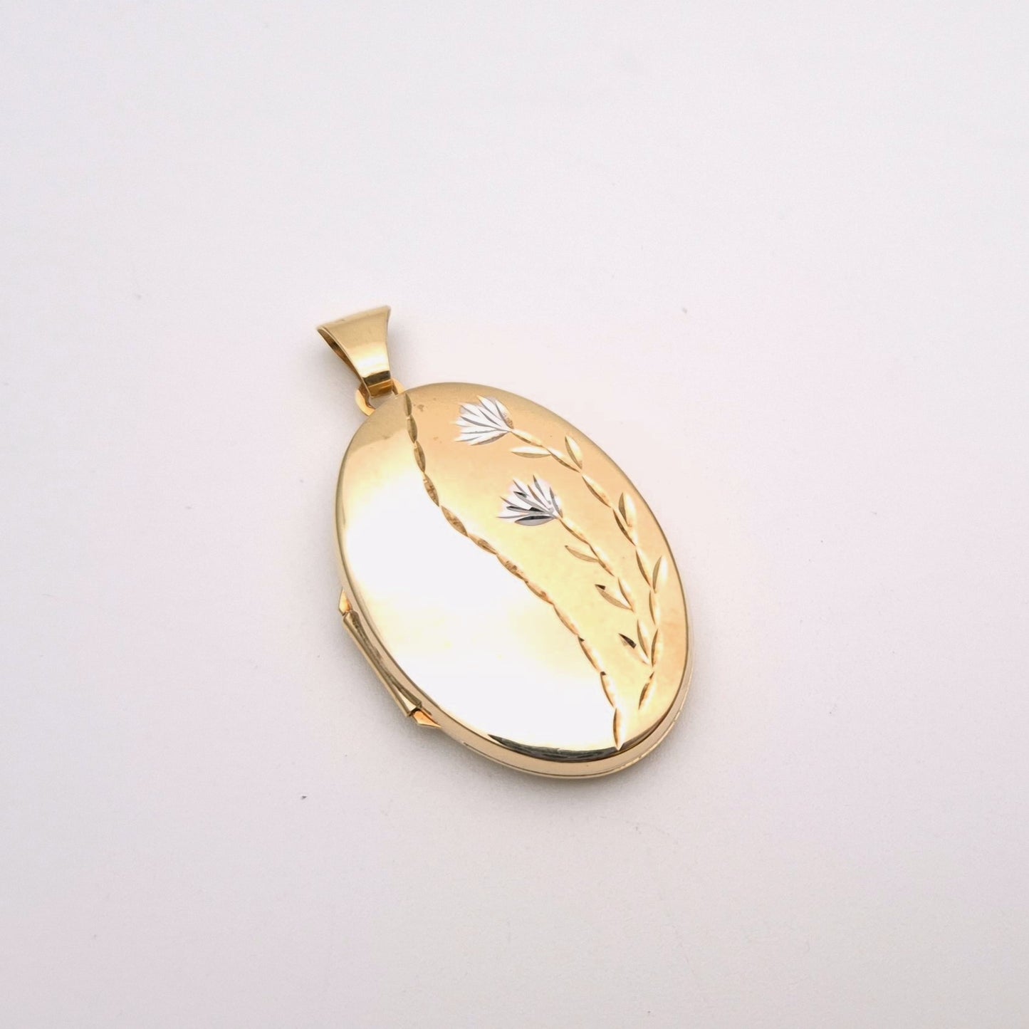 9ct Yellow Gold Half Floral Patterned Locket