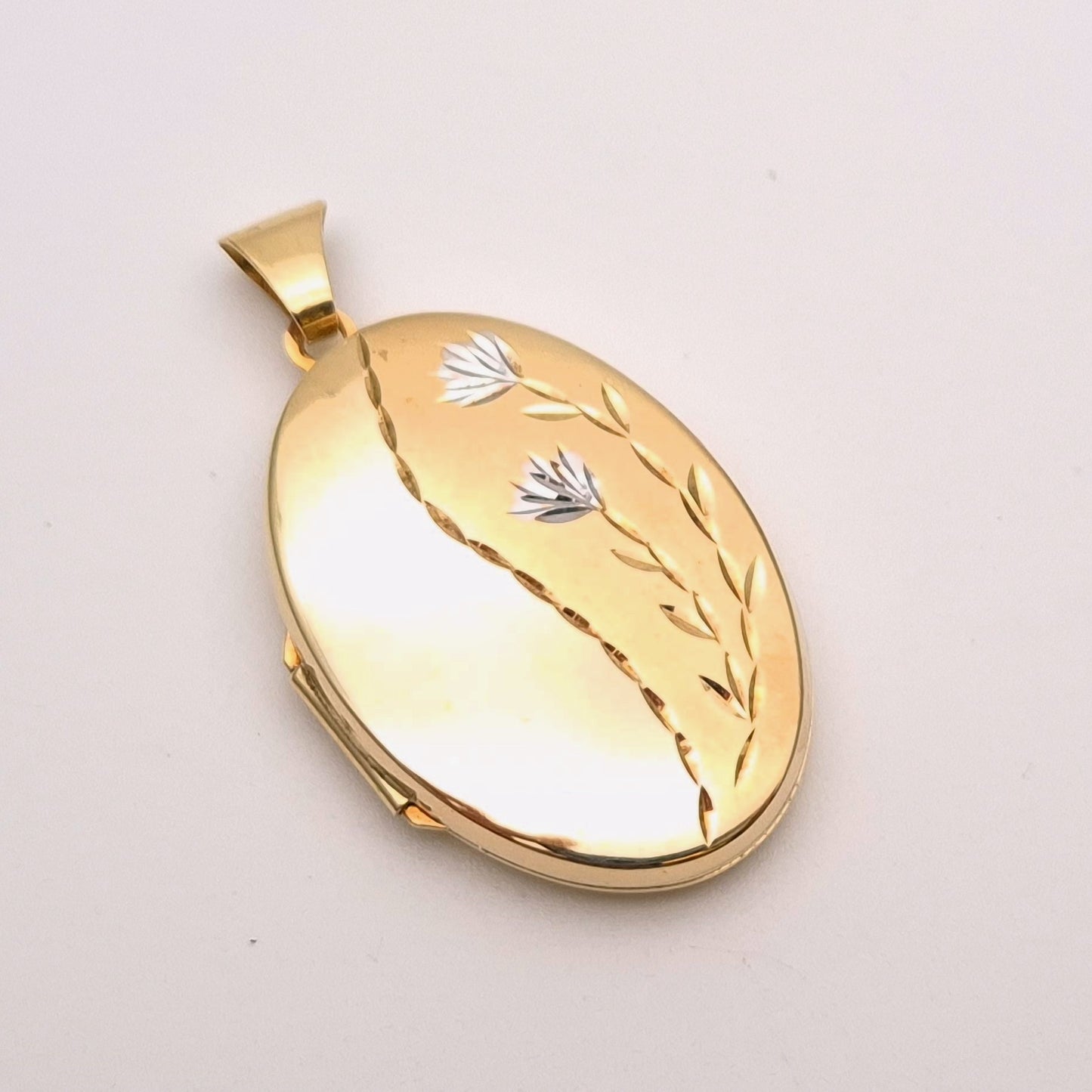 9ct Yellow Gold Half Floral Patterned Locket