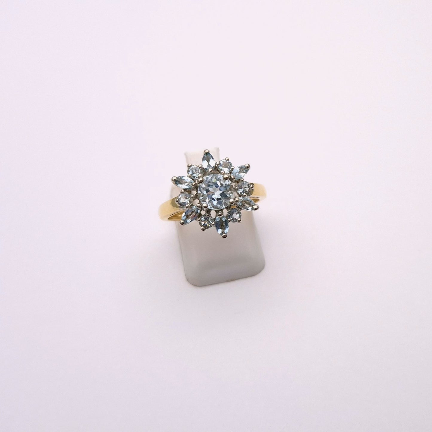 9ct Yellow Gold Blue Topaz Starburst Cluster Ring