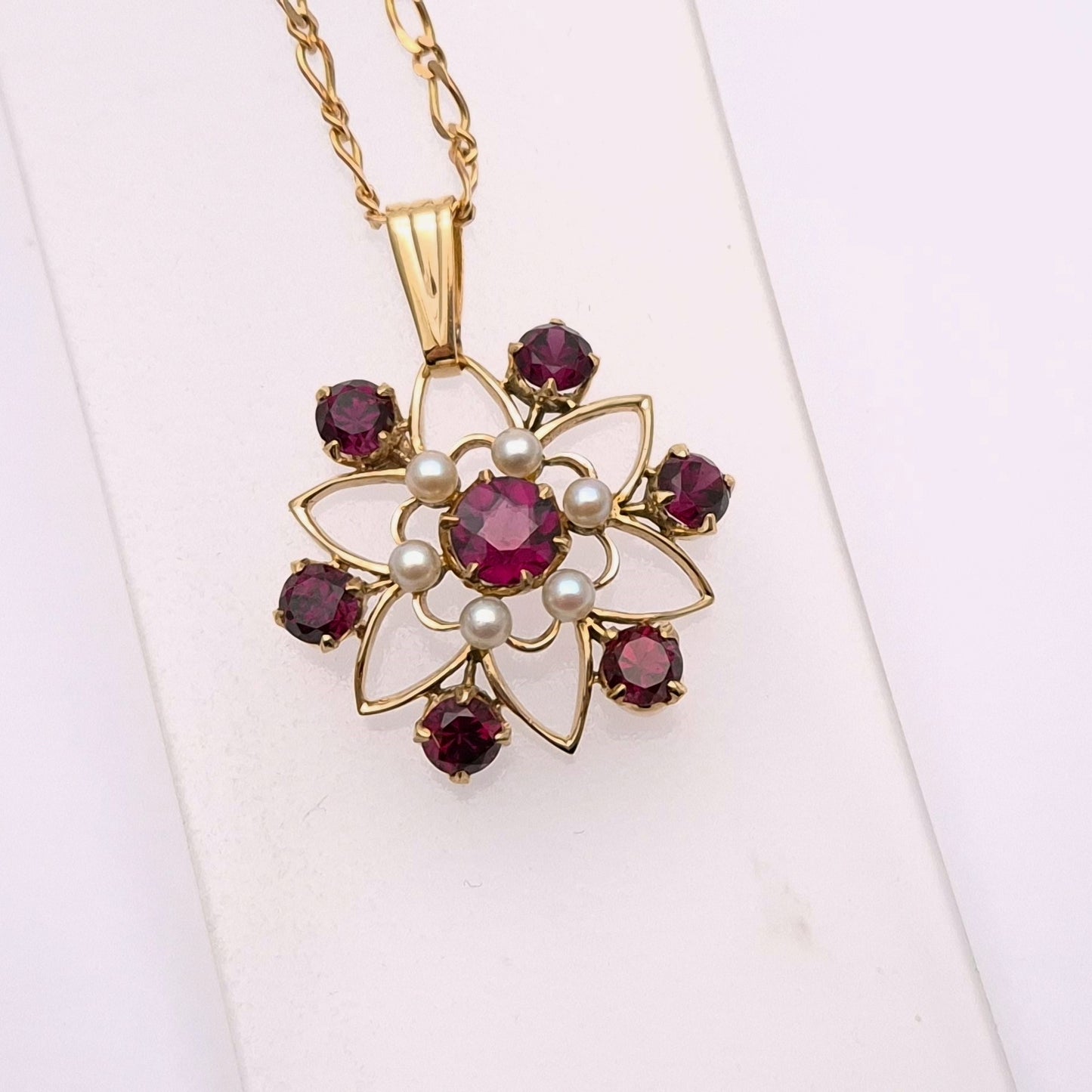 9ct Rhodolite Garnet and Pearl Star/ Flower Shaped Cut-out Pendant