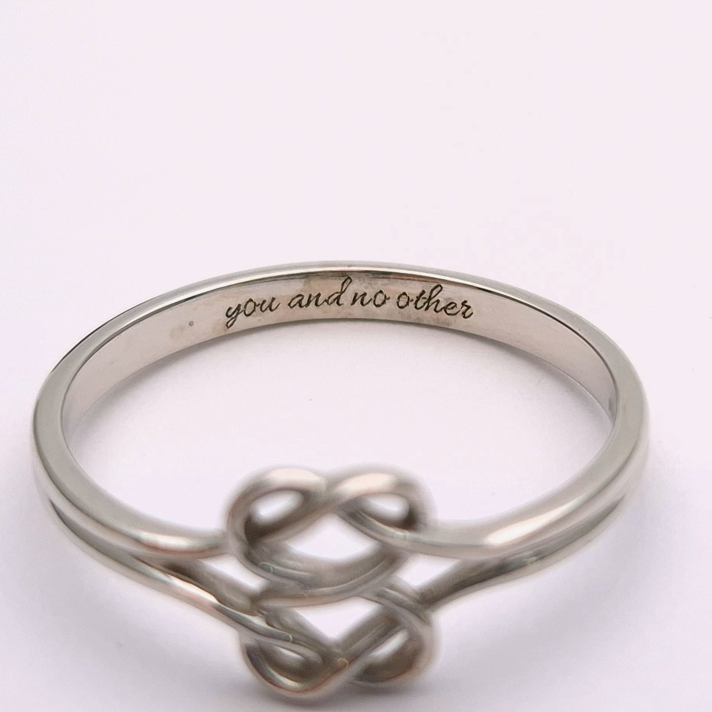 14ct White Gold Celtic knot Ring