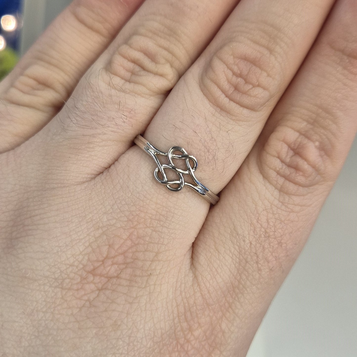14ct White Gold Celtic knot Ring