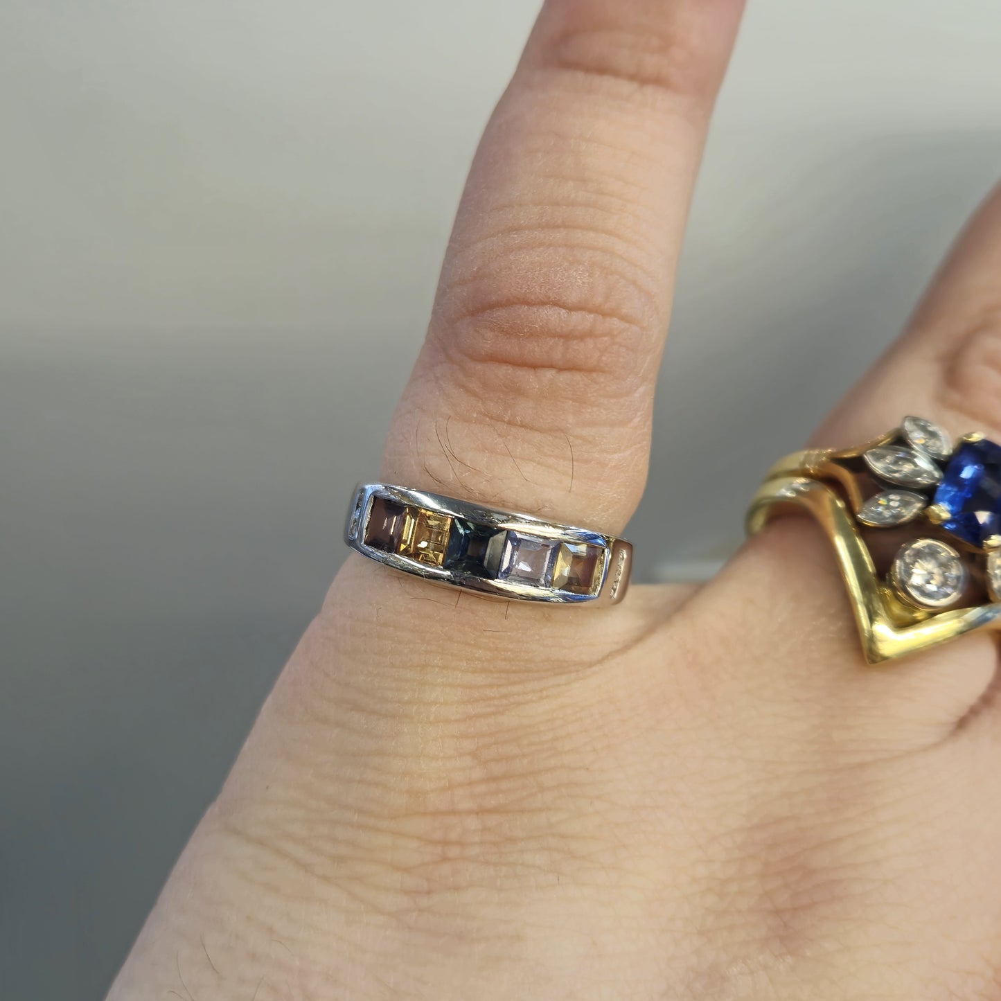9ct White Gold Multicolour Stone Band Ring