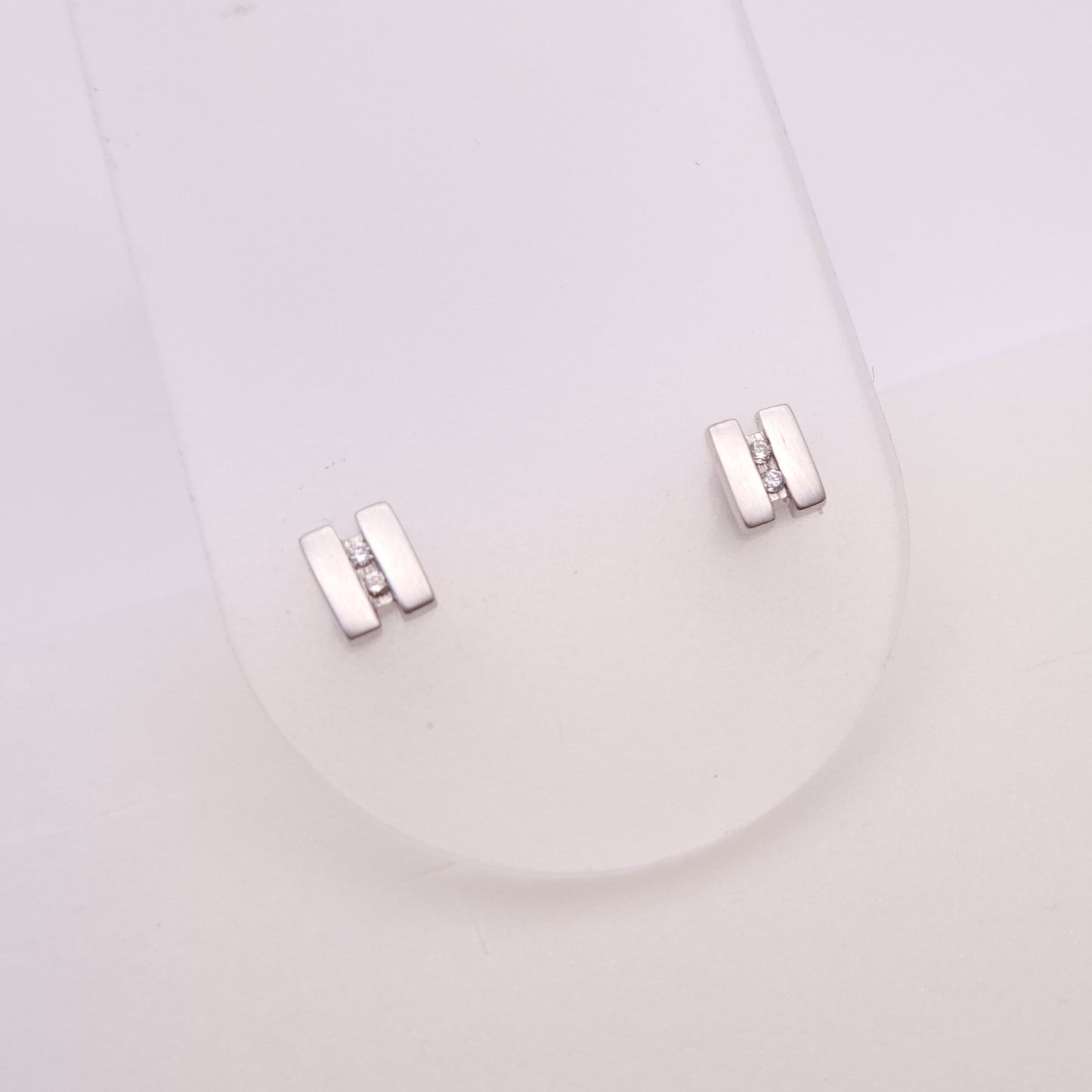 9ct white Gold Diamond Stud Earrings