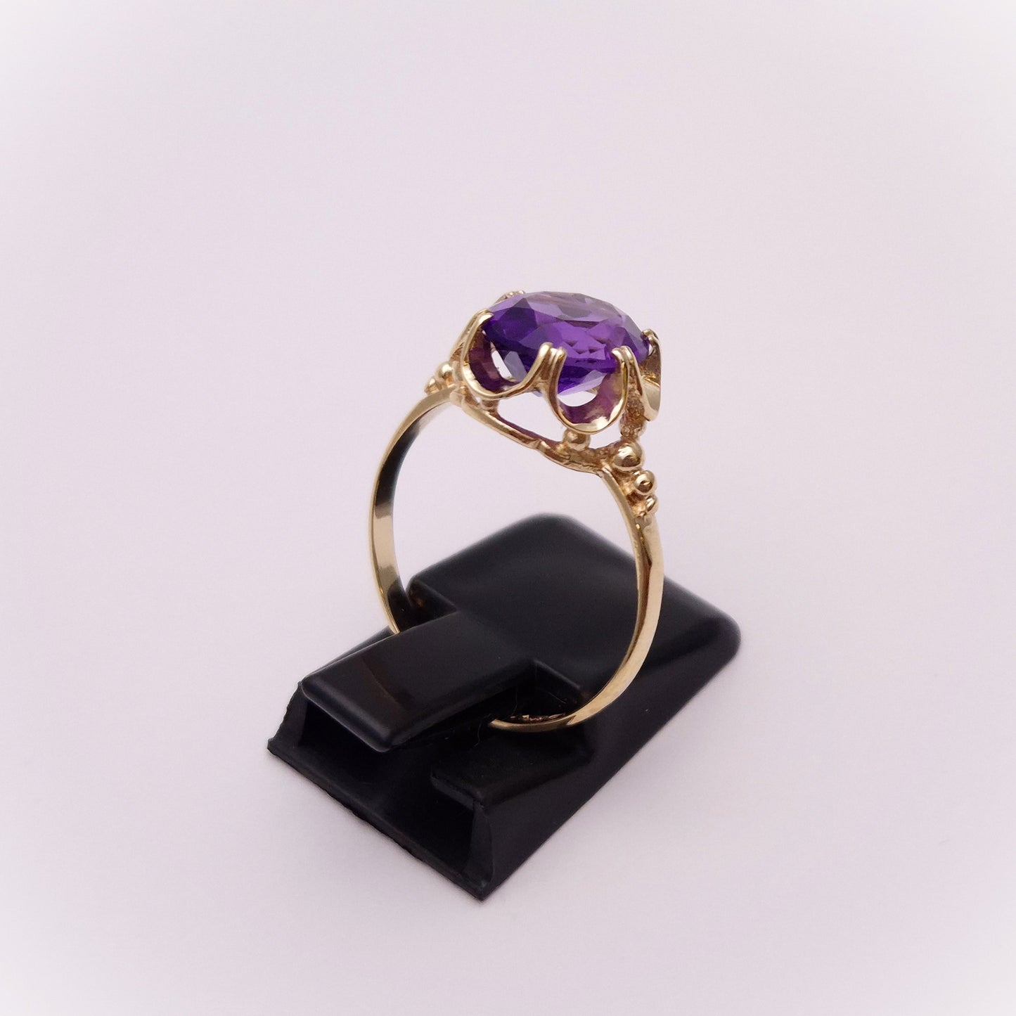 9ct Yellow Gold Amethyst set 'Gypsy' Style ring
