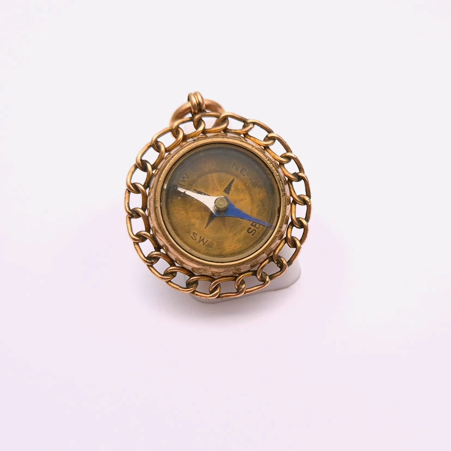 Antique 9ct yellow gold compass and bloodstone charm / pendant