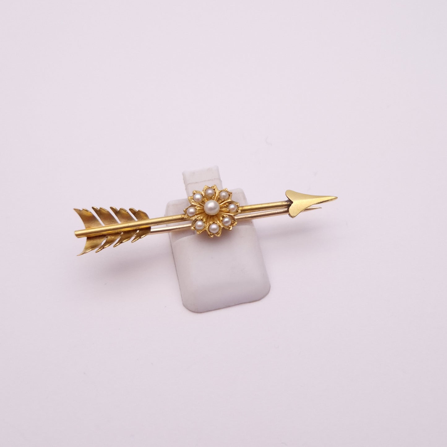 14ct Yellow Gold Pearl Floral Arrow Brooch