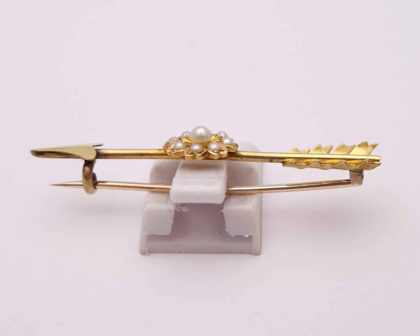 14ct Yellow Gold Pearl Floral Arrow Brooch