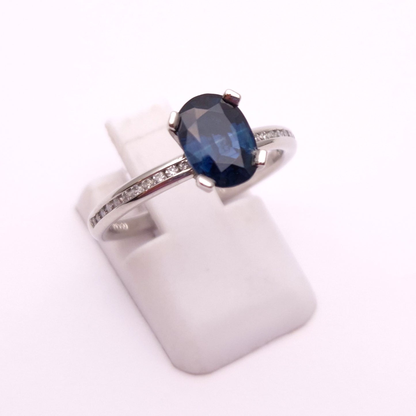 18ct White gold Sapphire and Diamond Ring
