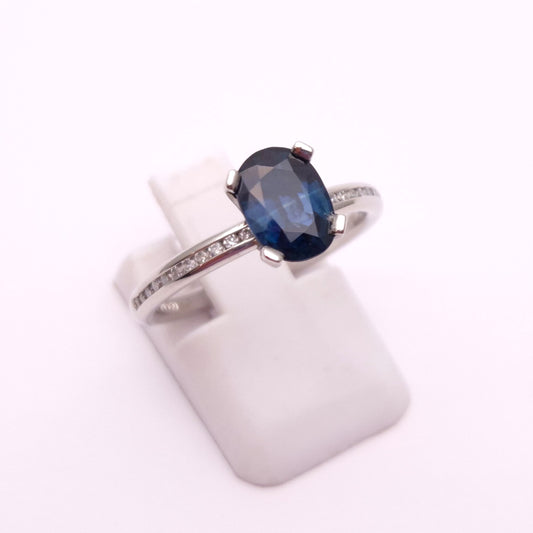 18ct White gold Sapphire and Diamond Ring