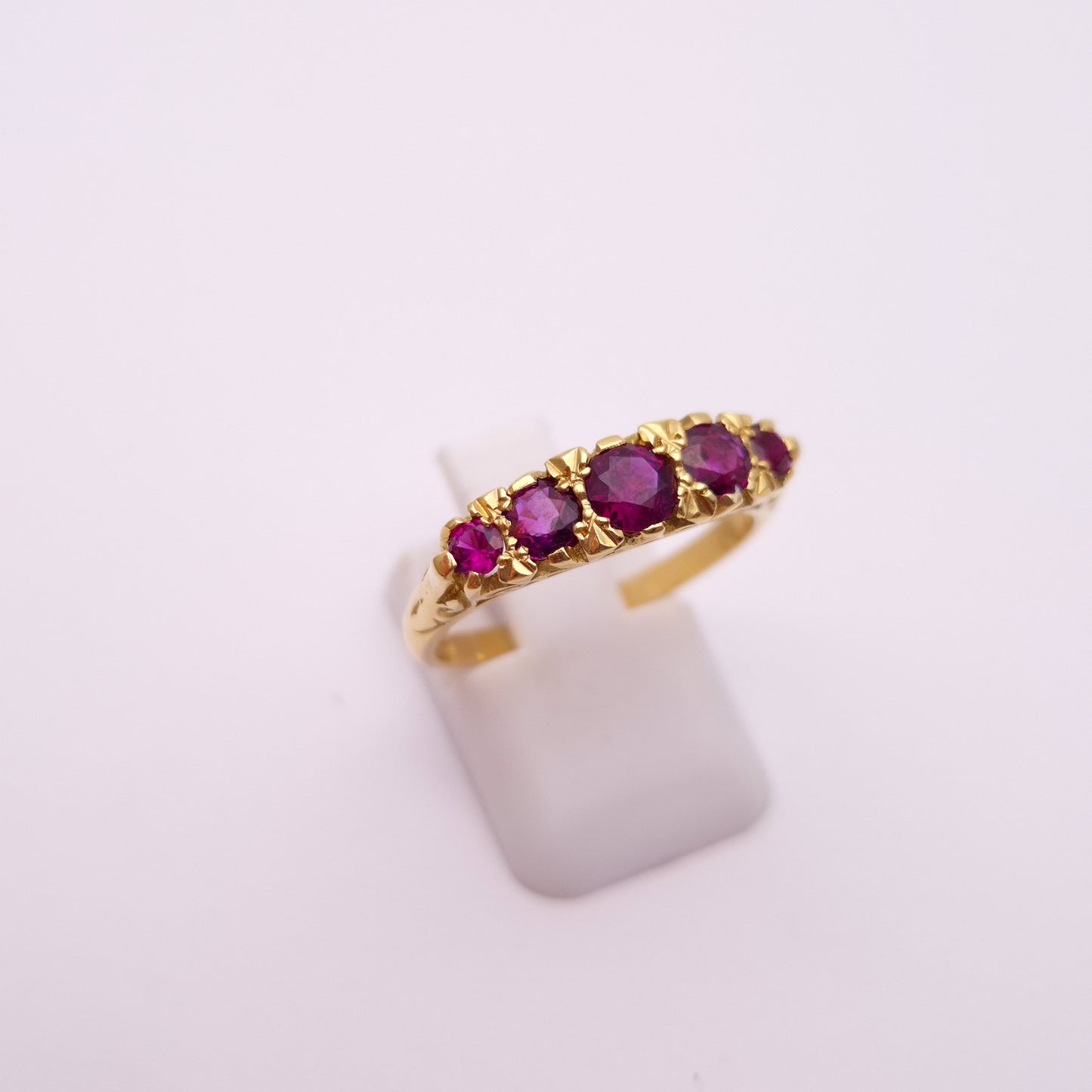 18ct Yellow Gold Vintage Ruby 5 Stone Row ring