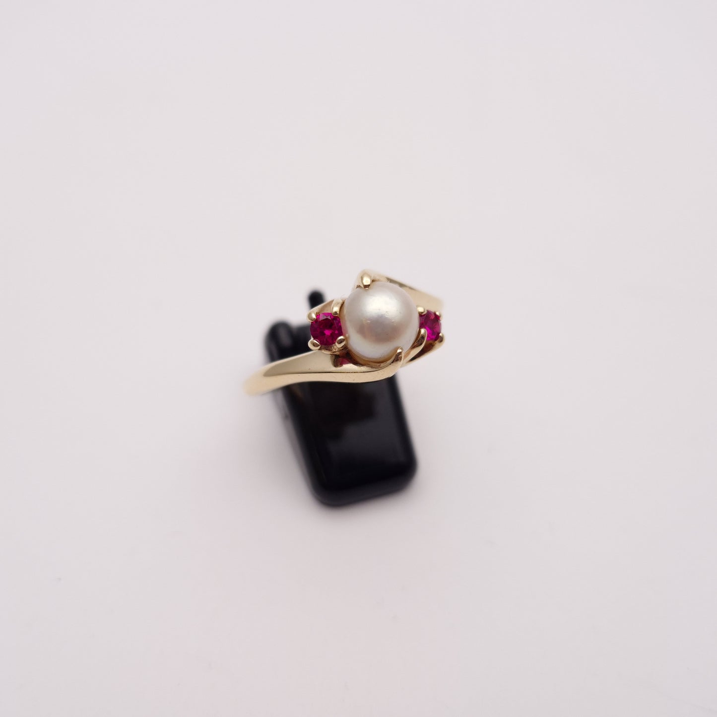 9ct Yellow Gold Cultured Pearl and Synthetic Ruby Ring