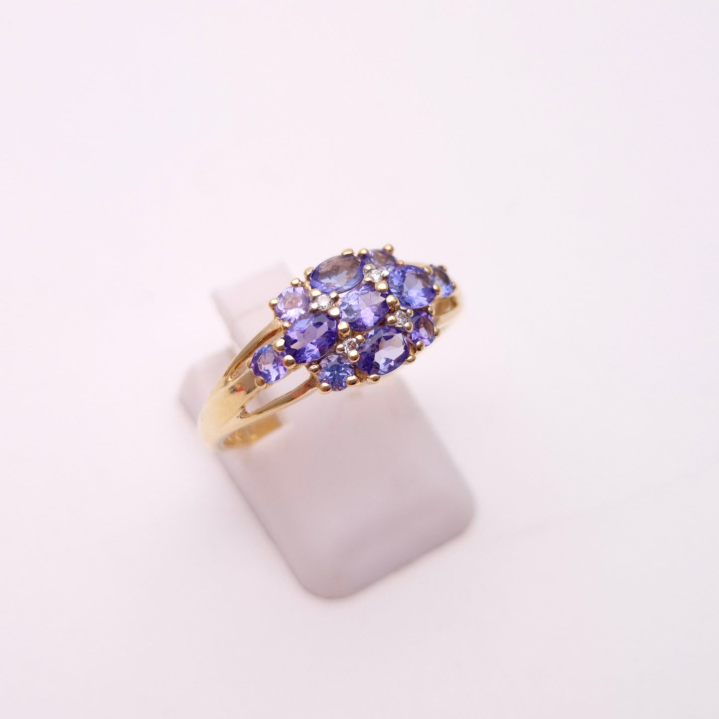 9ct Yellow Gold Tanzanite and Diamond Multistone Cluster Ring