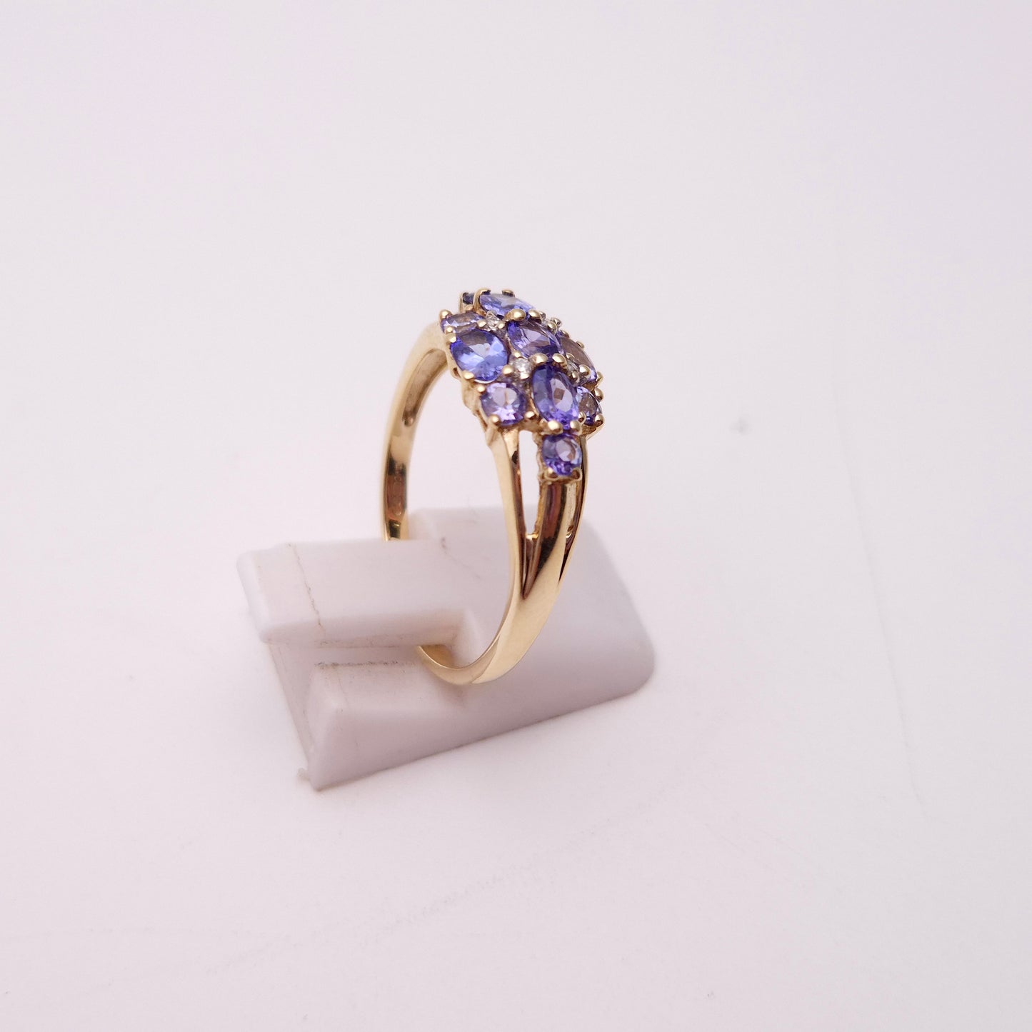 9ct Yellow Gold Tanzanite and Diamond Multistone Cluster Ring
