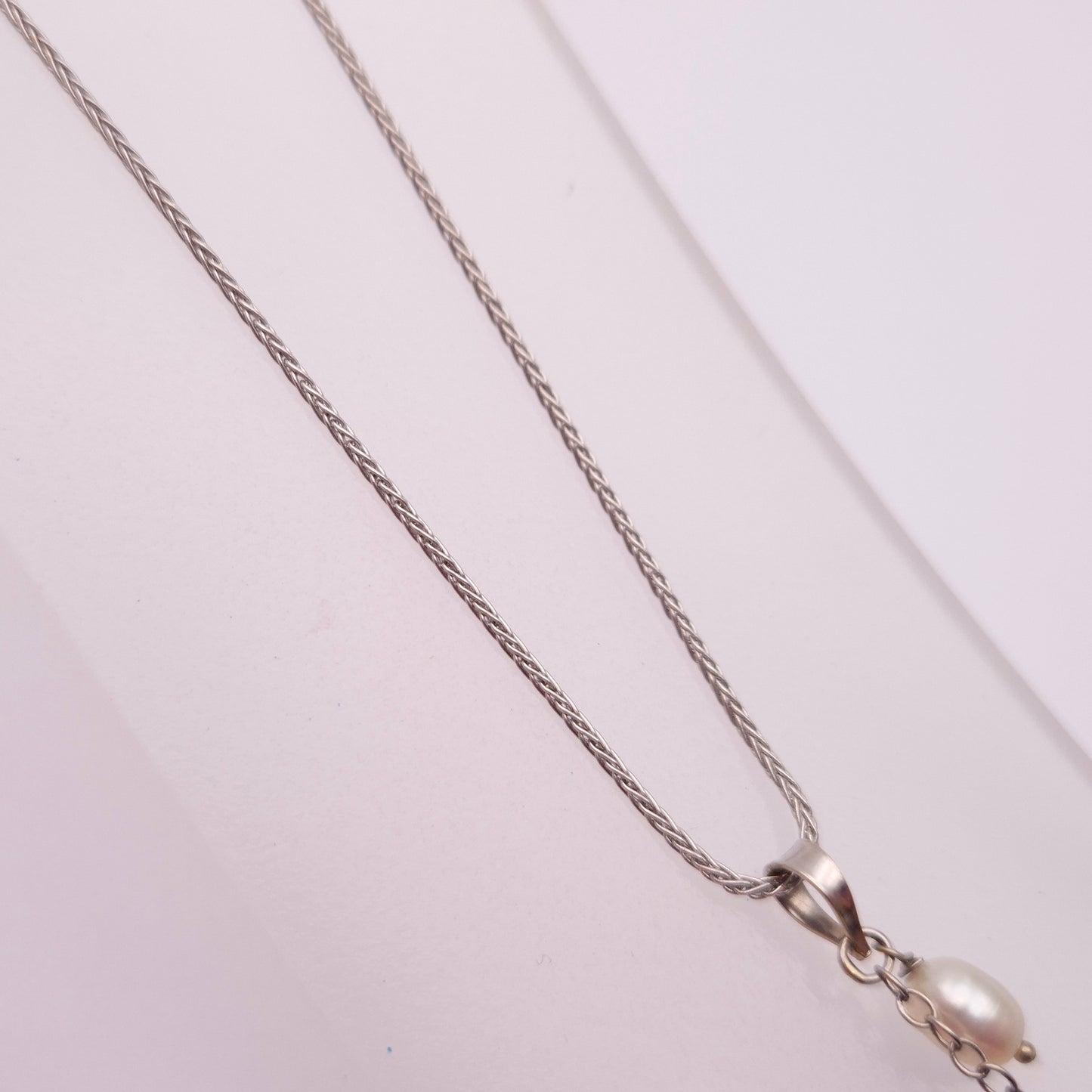 14ct White Gold Multicolour Pearl Drop Pendant and 9ct White Gold Chain
