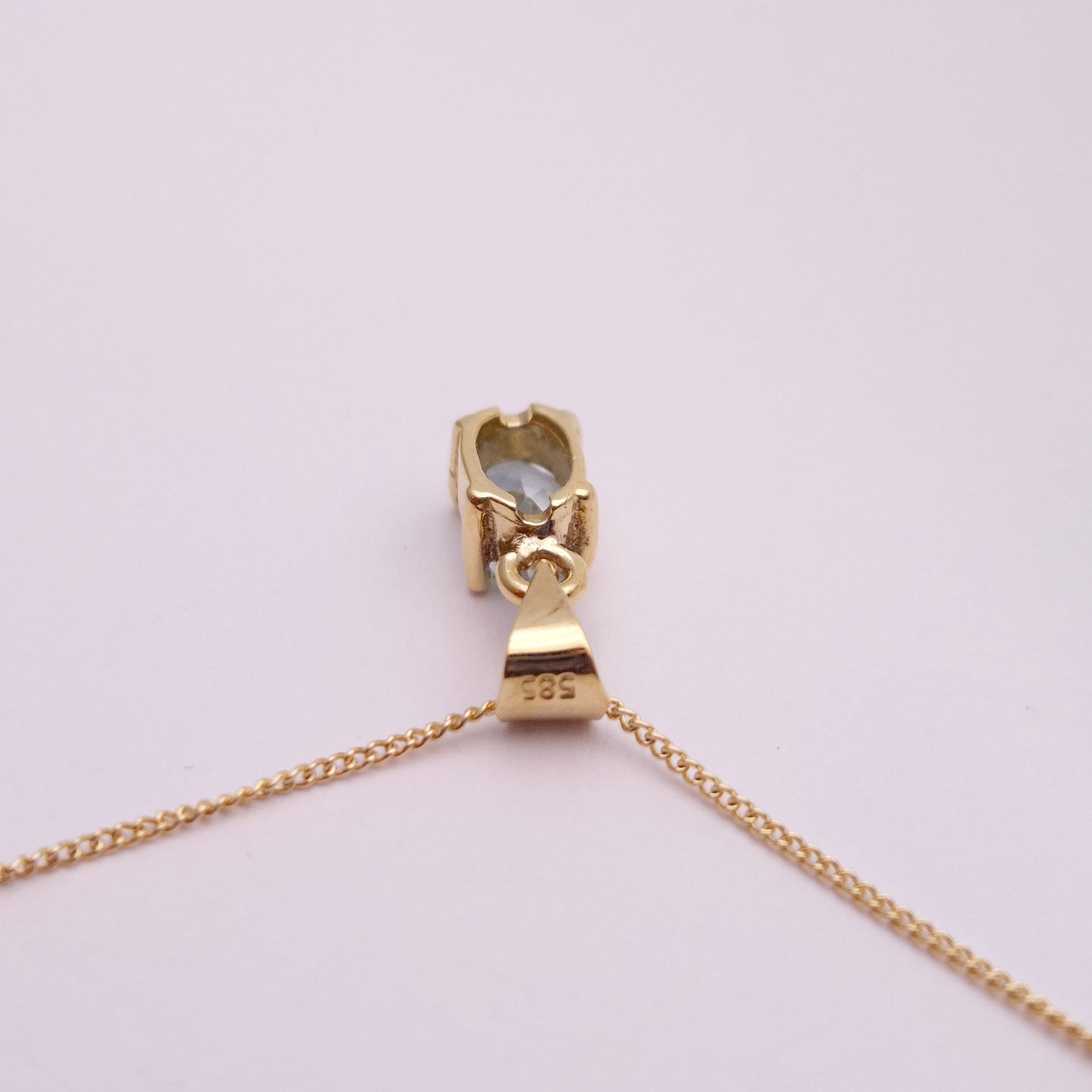 14ct Yellow Gold Aquamarine Solitaire Pendant and 9ct 18 inch Gold Chain