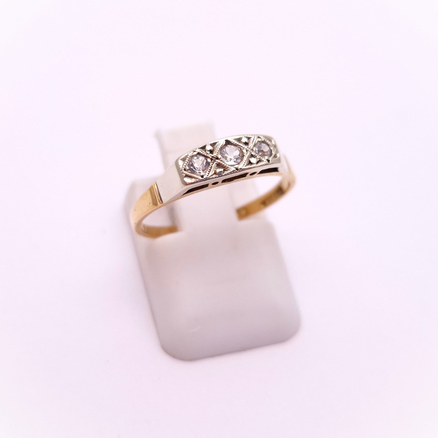 9ct Yellow Gold 3 Stone Spinel Row Ring