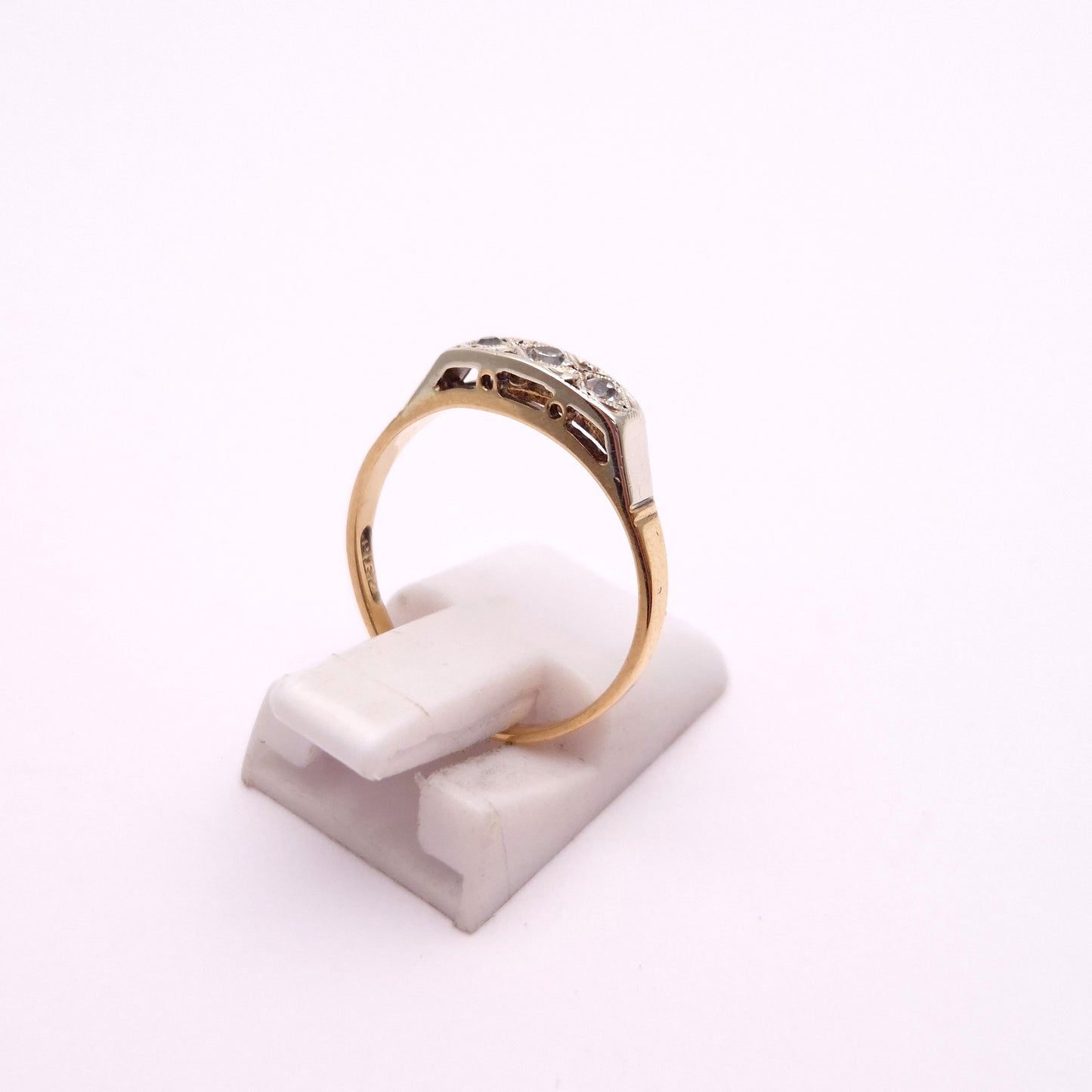 9ct Yellow Gold 3 Stone Spinel Row Ring