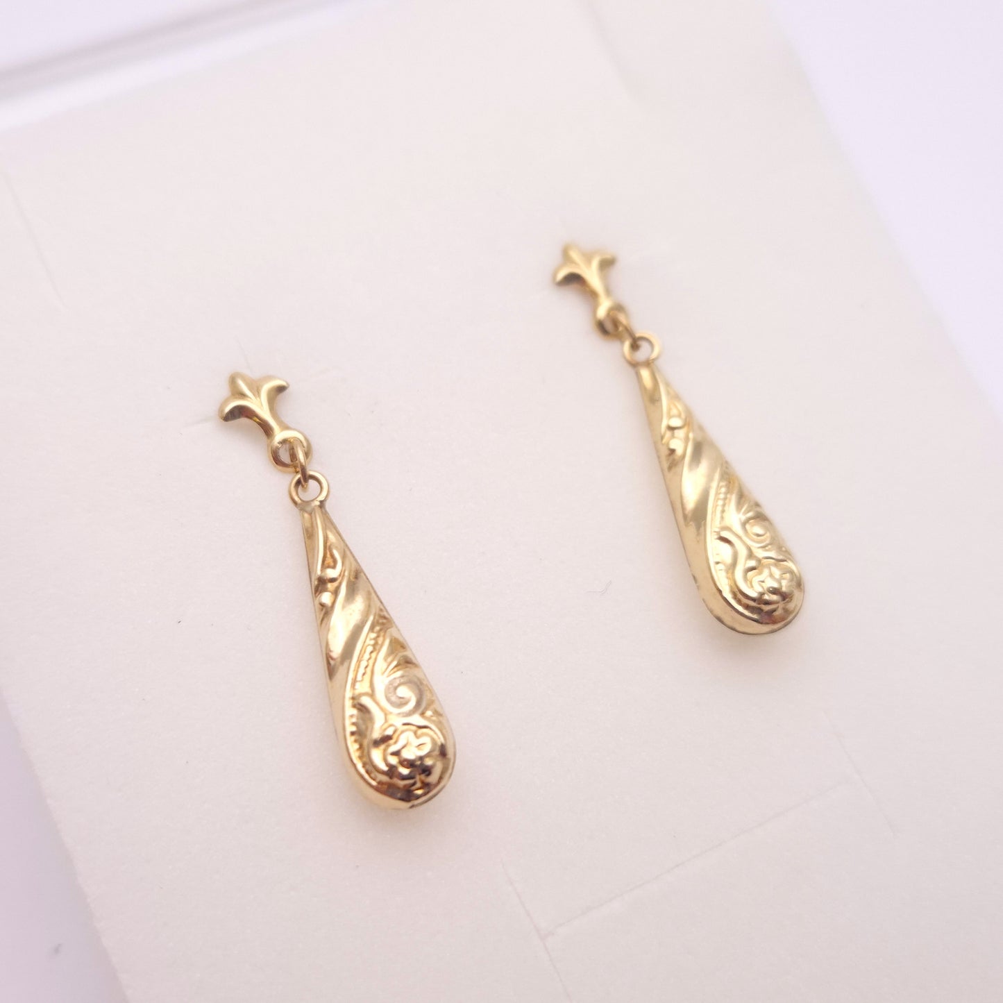 9ct Yellow Gold Embossed patterned Teardrop Drop Earrings