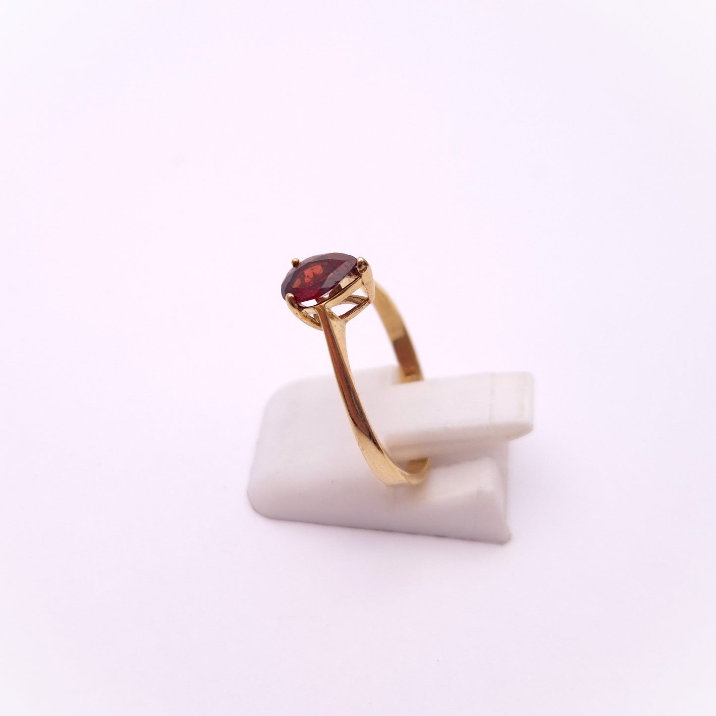 9ct Yellow Gold Pear Shaped Garnet Solitaire Ring
