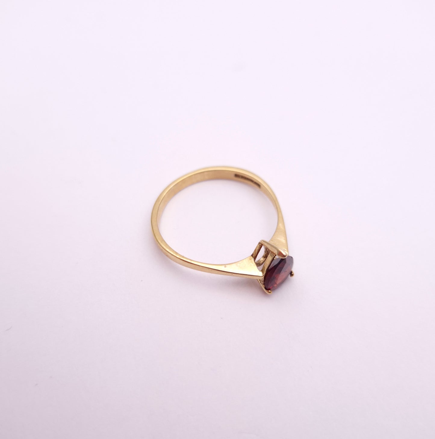9ct Yellow Gold Pear Shaped Garnet Solitaire Ring