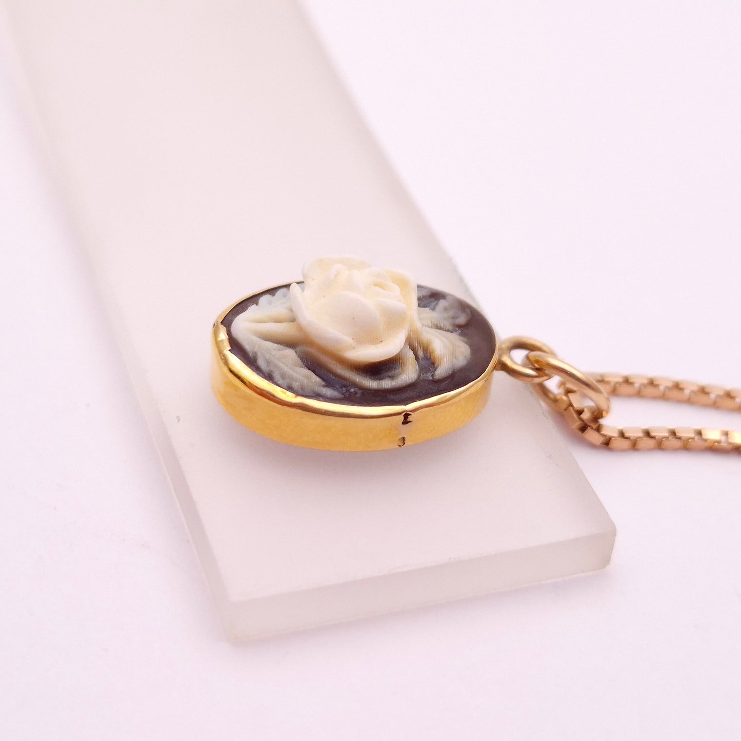 9ct Rose Gold Floral Rose Cameo Pendant and Box Chain Necklace