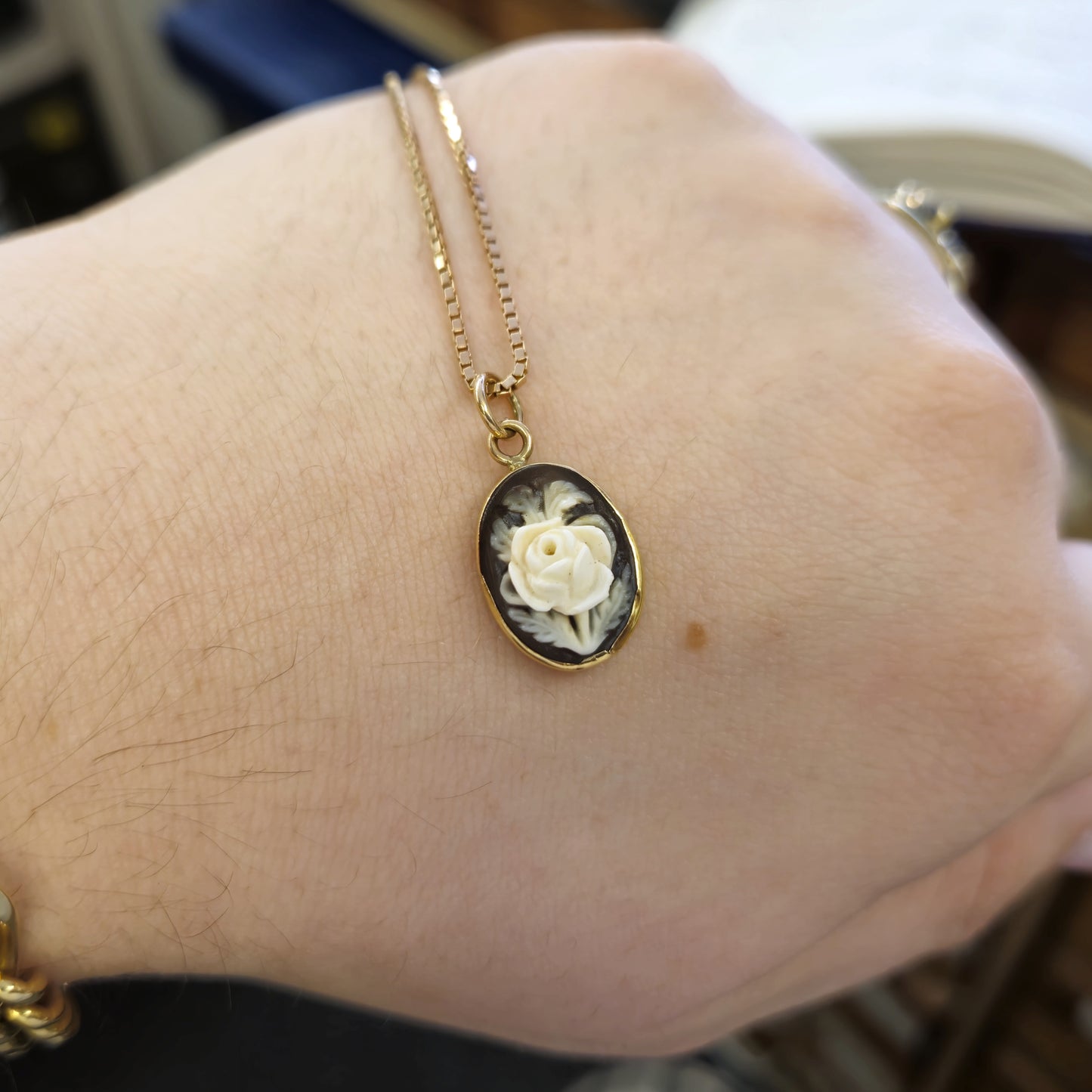 9ct Rose Gold Floral Rose Cameo Pendant and Box Chain Necklace
