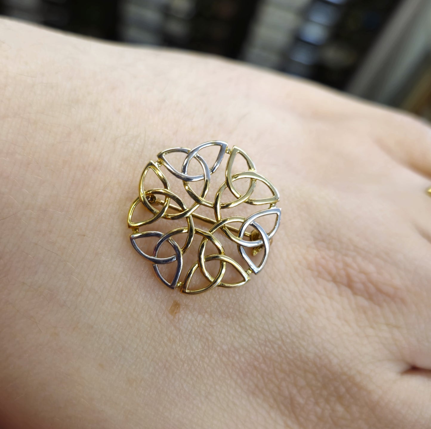 9ct Two-tone Yellow and White gold Celtic knot Style Brooch