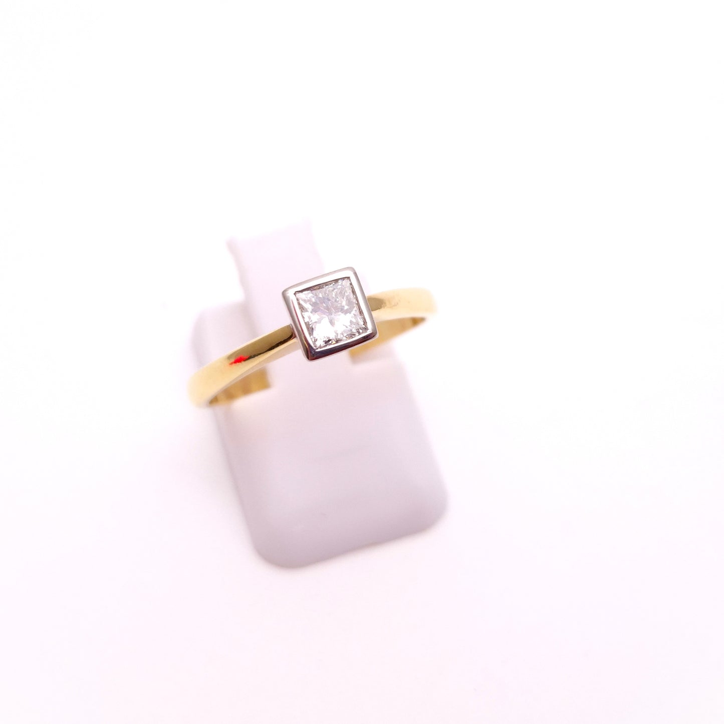 18ct Yellow Gold 0.33ct Princess Cut Diamond Solitaire Ring