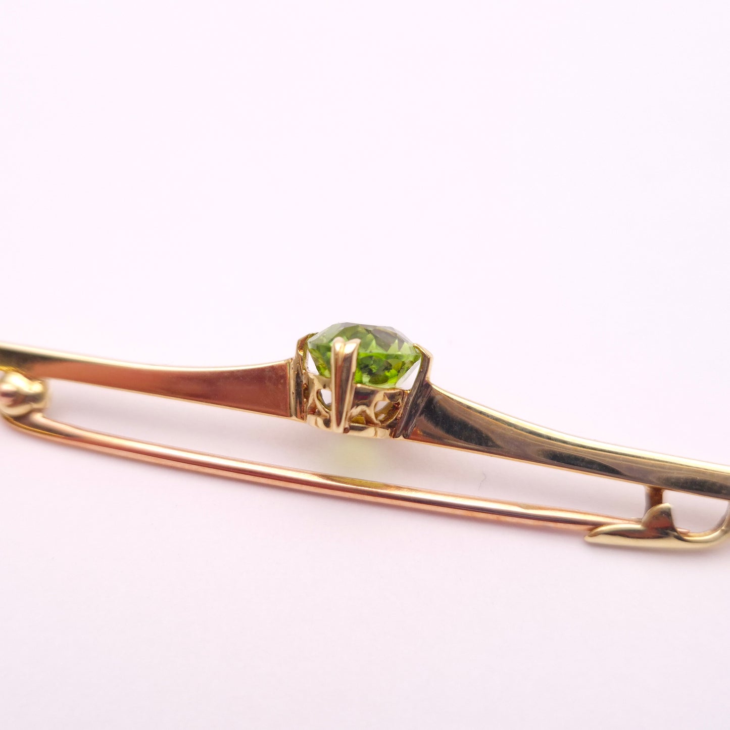 15ct Yellow Gold Mappin and Webb Peridot Brooch