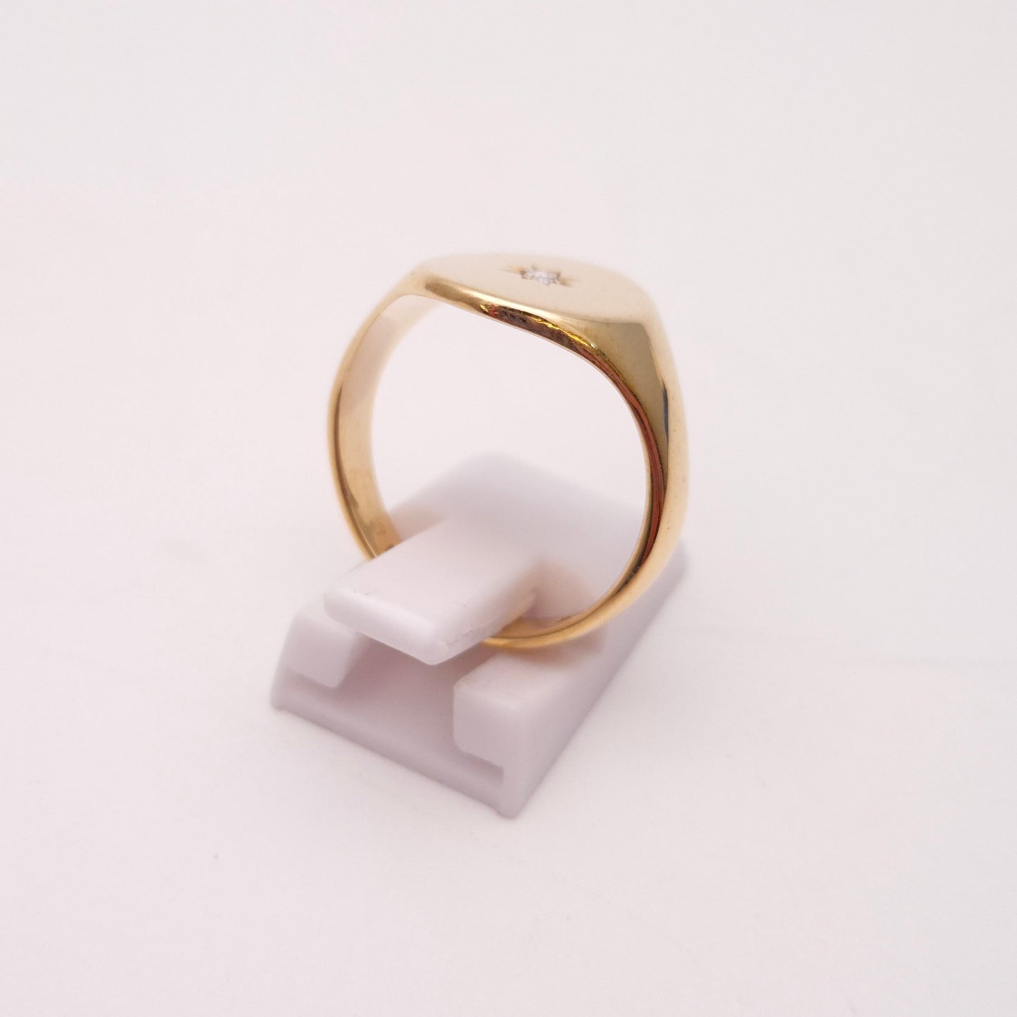 9ct Yellow Gold Oval Diamond Set Signet Style Ring