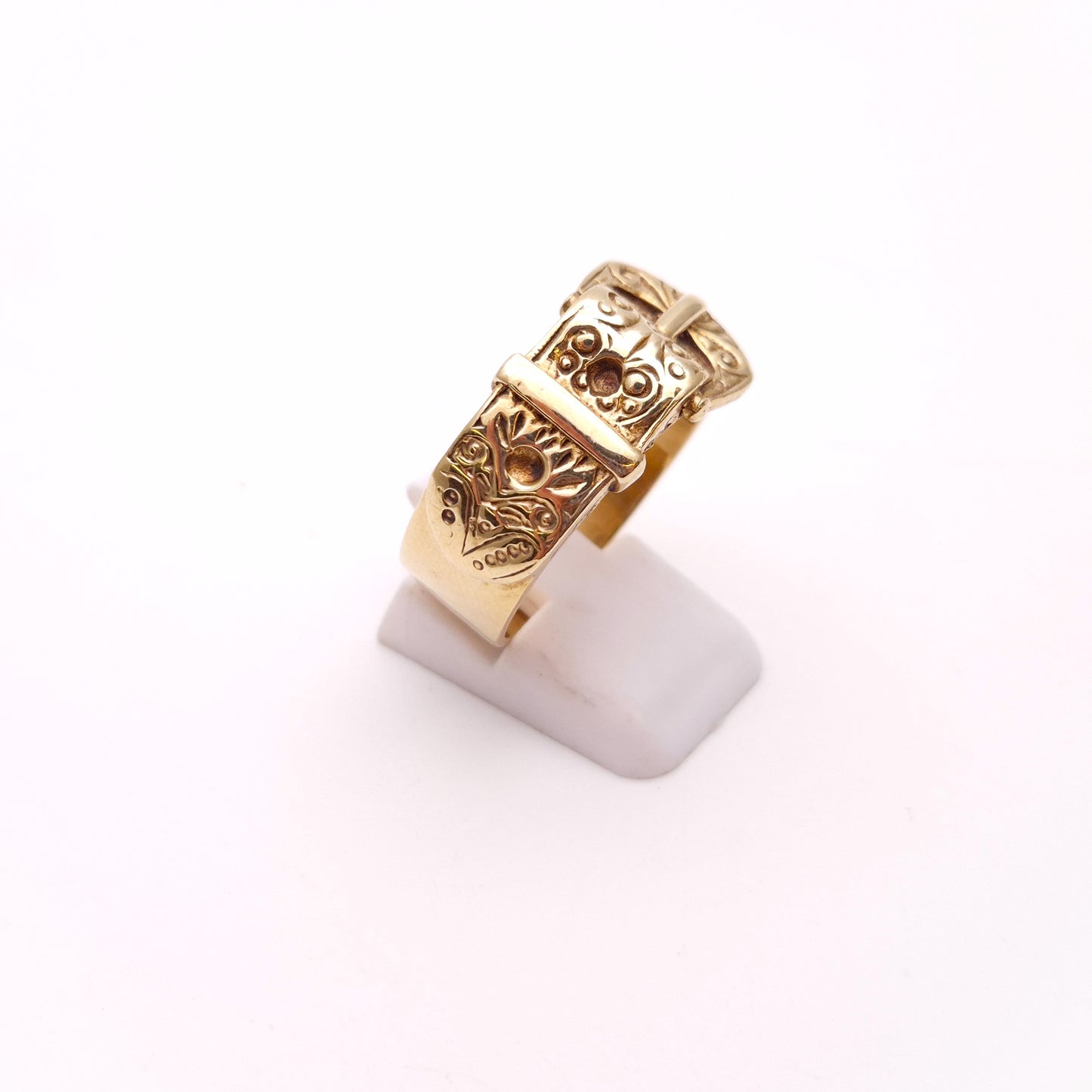 9ct Yellow Gold Wide Gents Patterned Buckle Ring