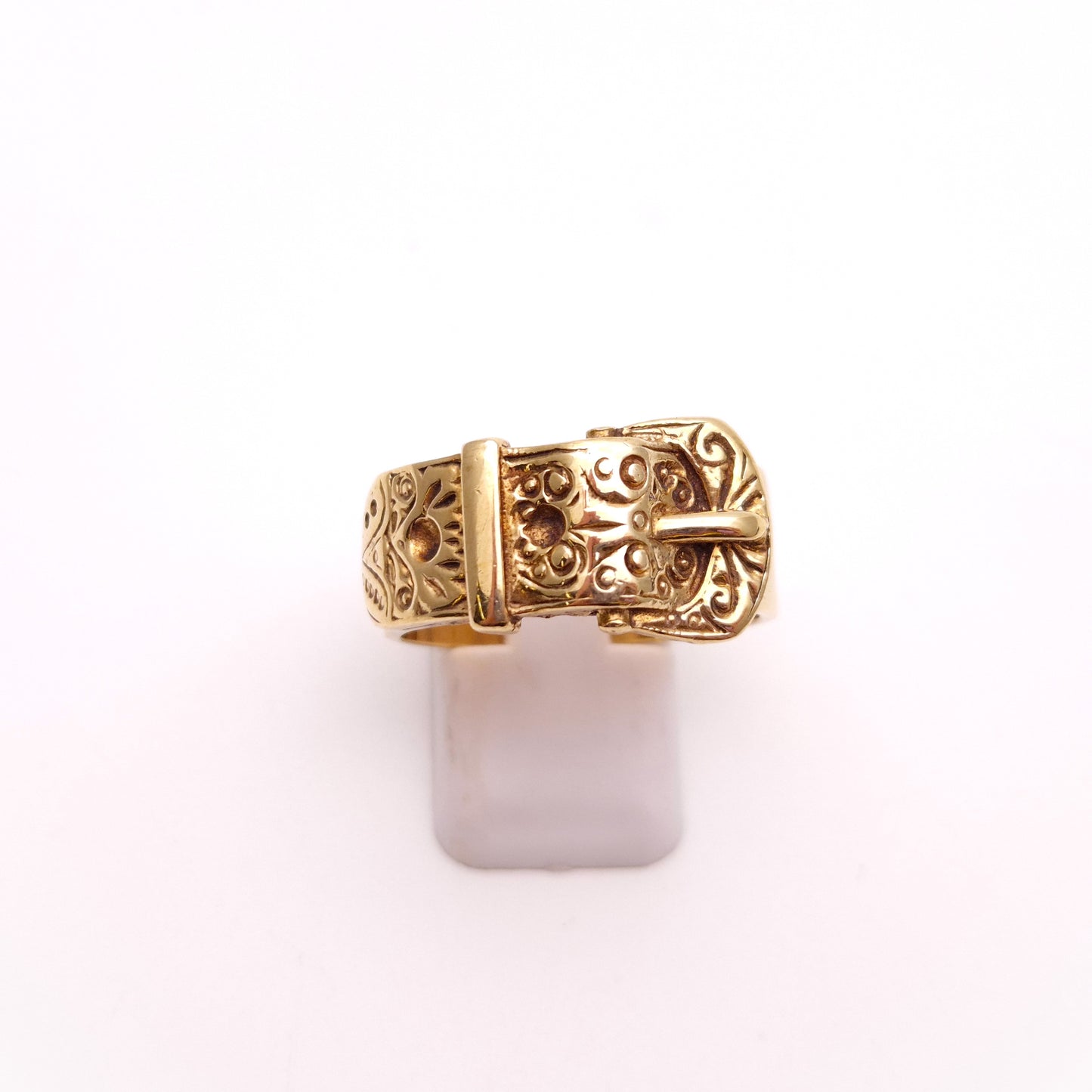 9ct Yellow Gold Wide Gents Patterned Buckle Ring