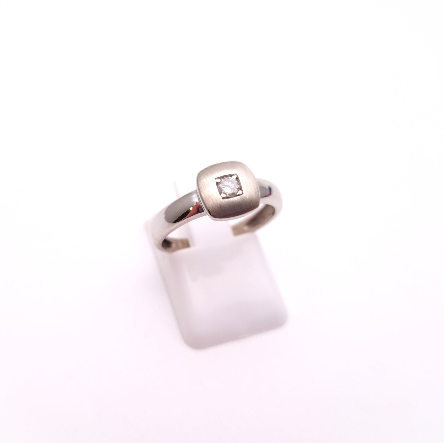9ct white Gold Diamond Brushed Effect Square Solitaire Ring
