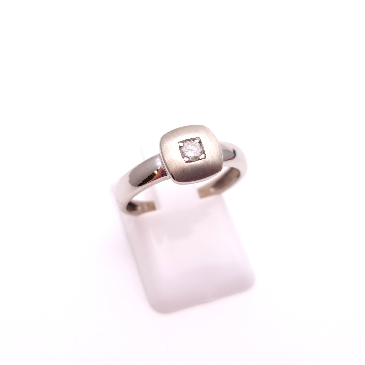 9ct white Gold Diamond Brushed Effect Square Solitaire Ring