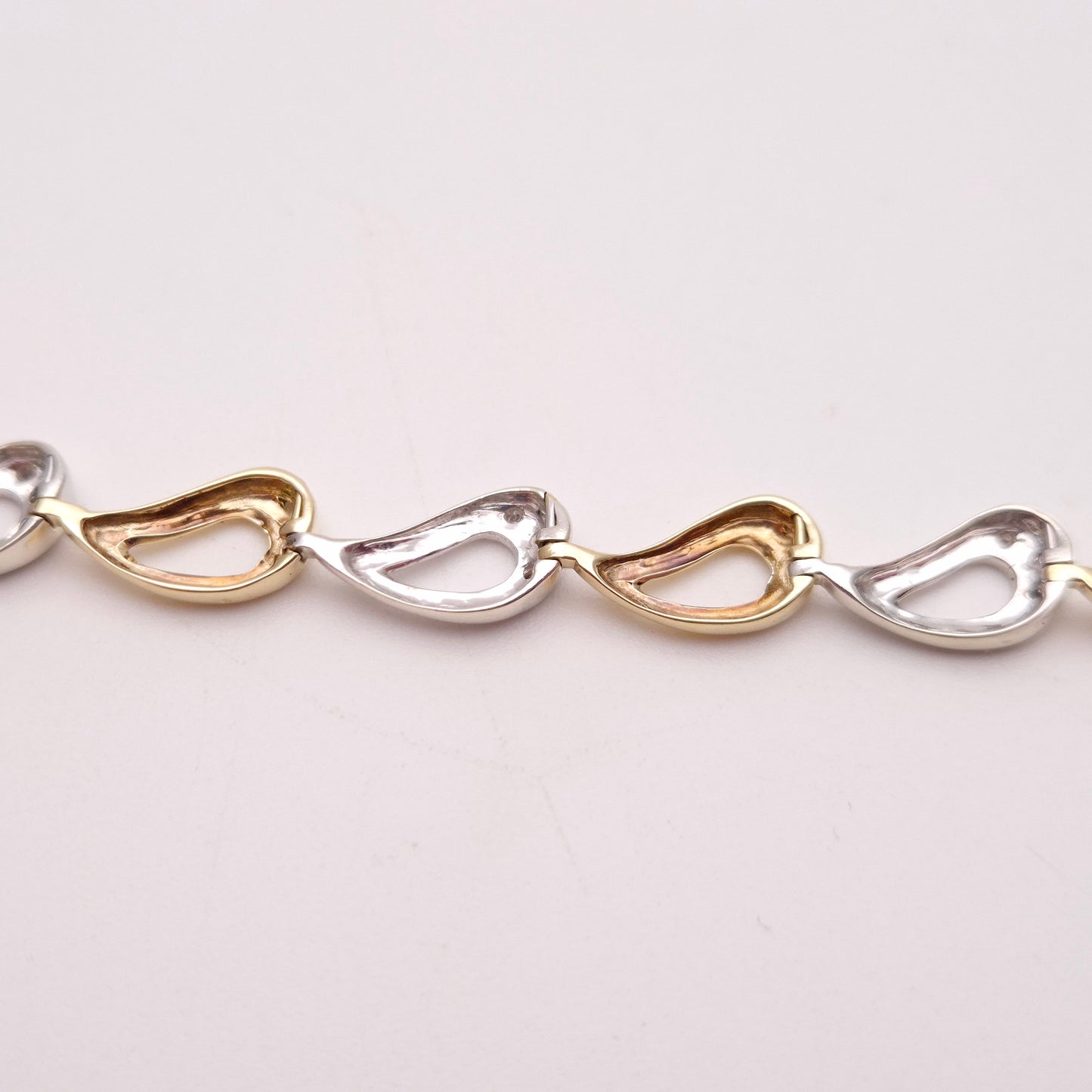 9ct Two-Tone Teardrop Pear Shaped Open Link Diamond Set Bracelet
