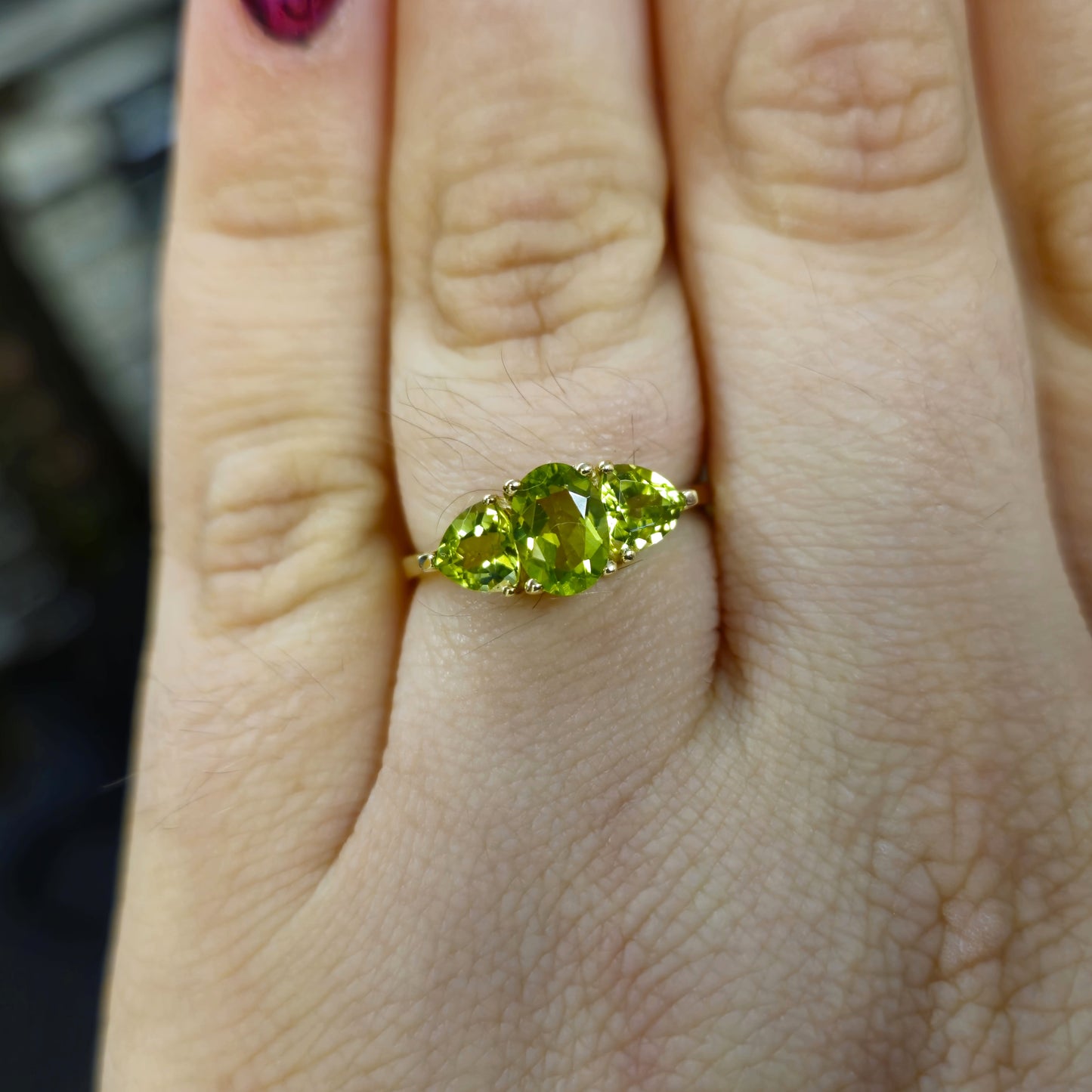 9ct Yellow Gold Peridot Three stone Trilogy Ring