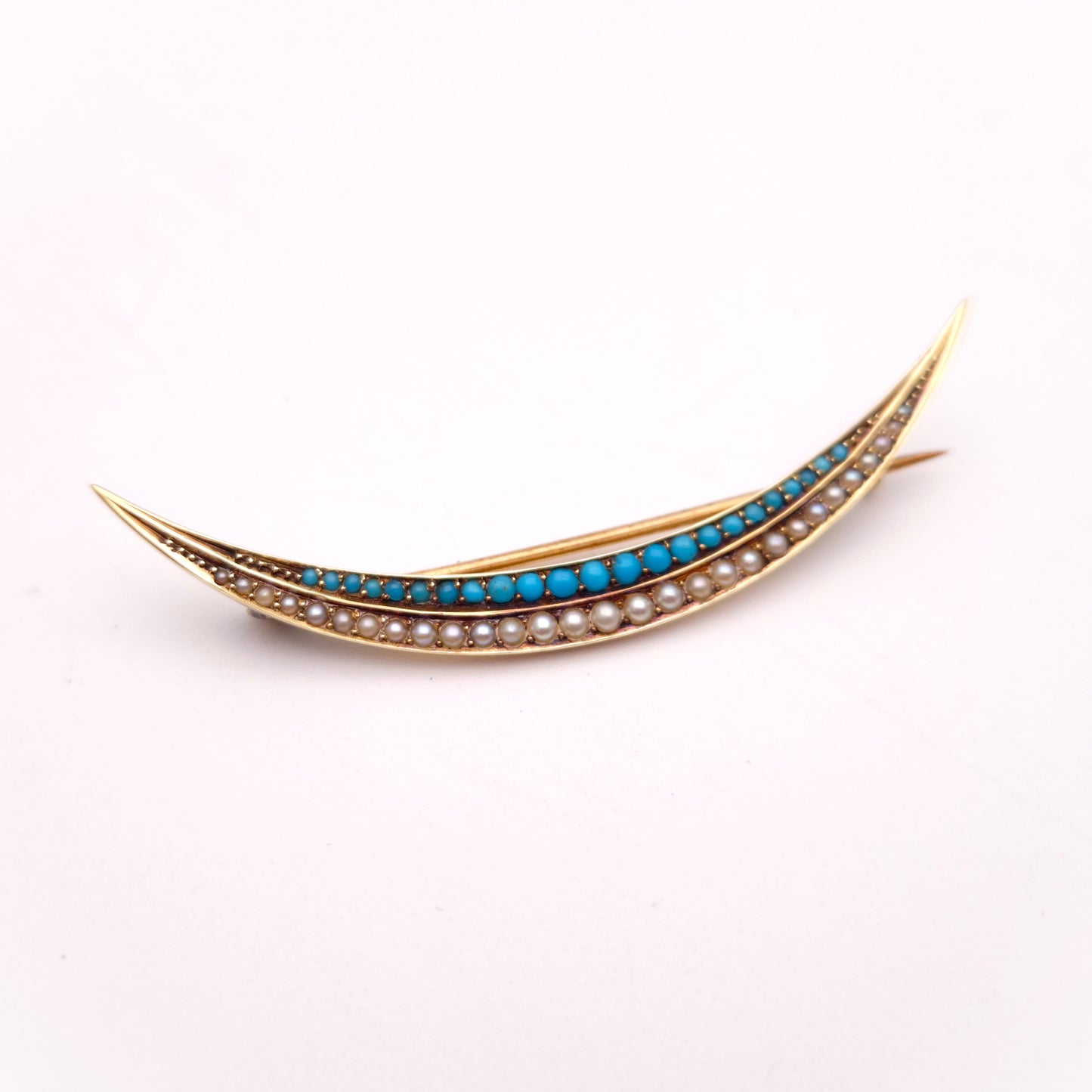 15ct Antique Turquoise and Pearl Crescent Shaped Brooch