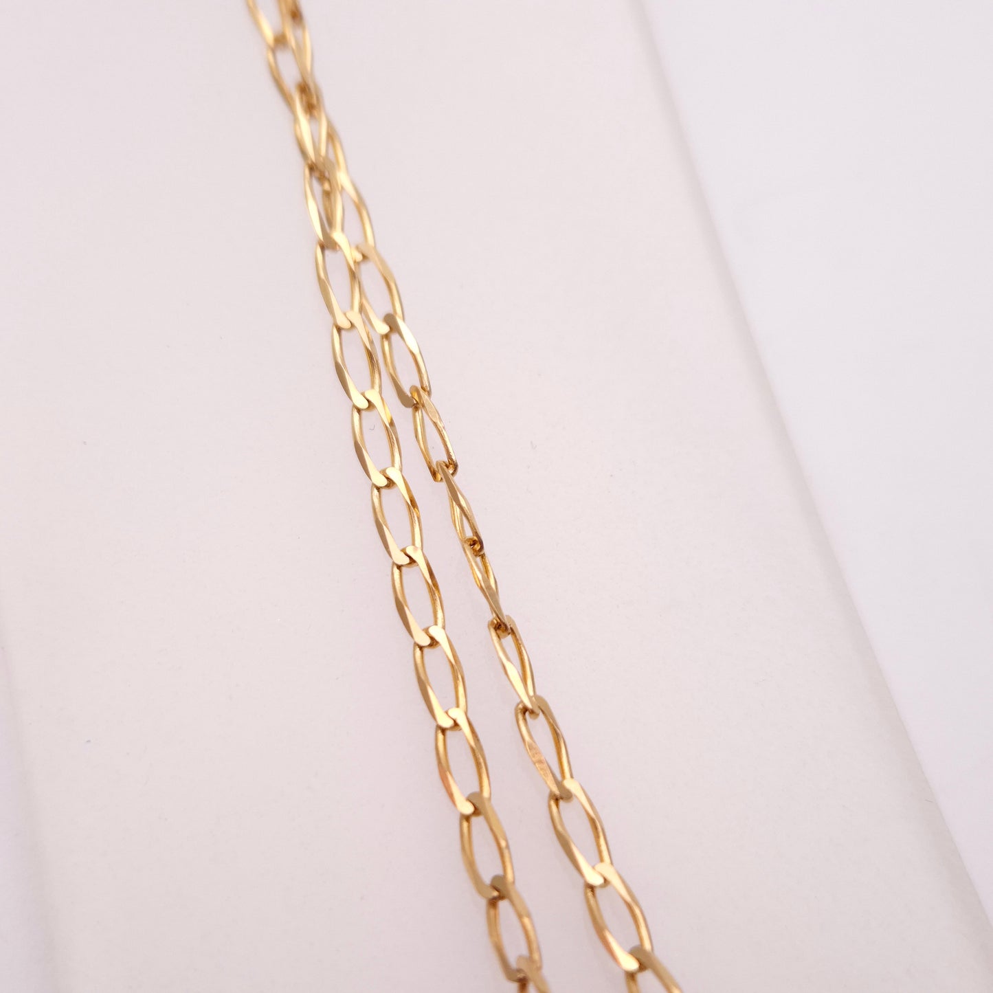 9ct Yellow Gold Tanzanite 'Wiggle' Pendant and 18" Chain