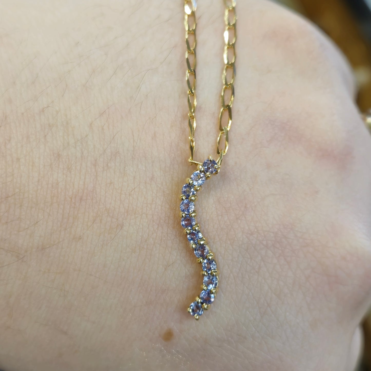 9ct Yellow Gold Tanzanite 'Wiggle' Pendant and 18" Chain