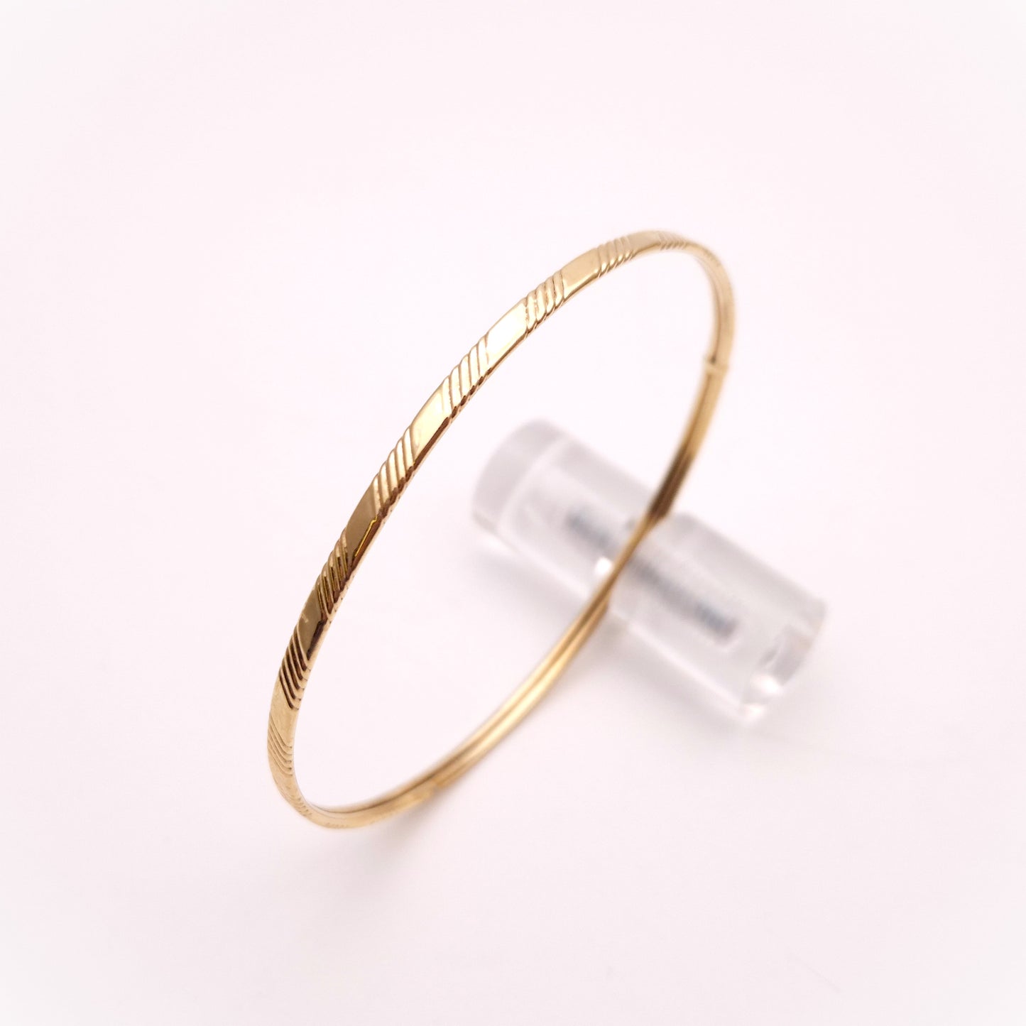 9ct Yellow Gold Narrow Patterned Bangle