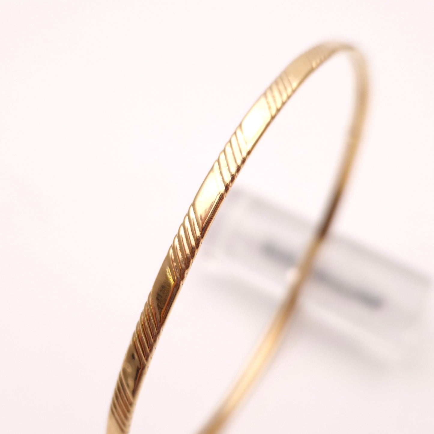 9ct Yellow Gold Narrow Patterned Bangle