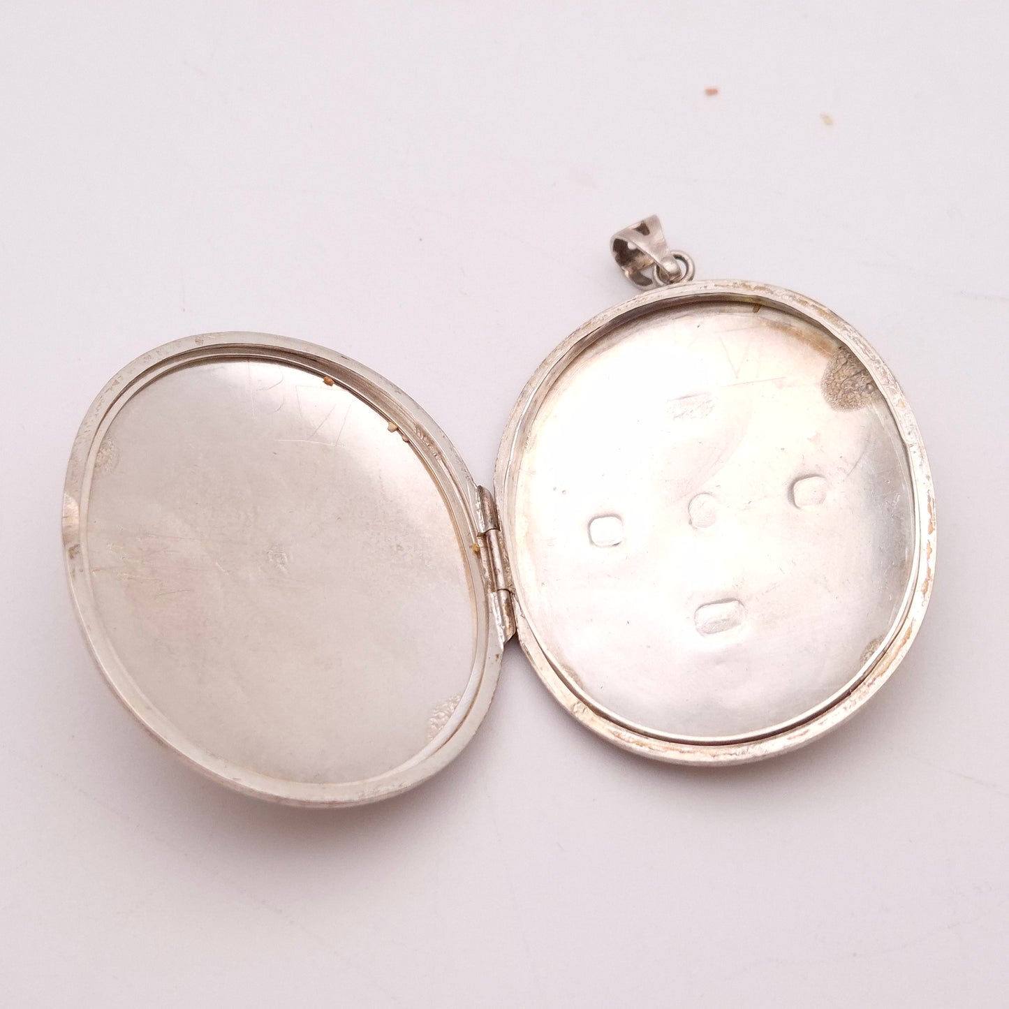 Sterling Silver Extra Large Engraved Scrolling Patterned Oval Locket