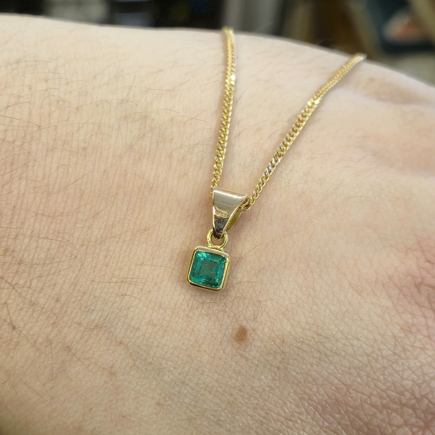 18ct Yellow Gold Square Collet Set Emerald Pendant and 20" Curb Chain