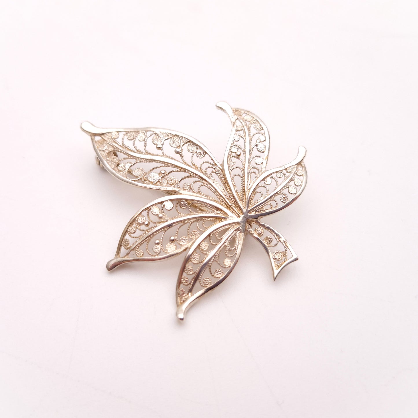 Sterling Silver Filigree Maple Style Leaf Brooch