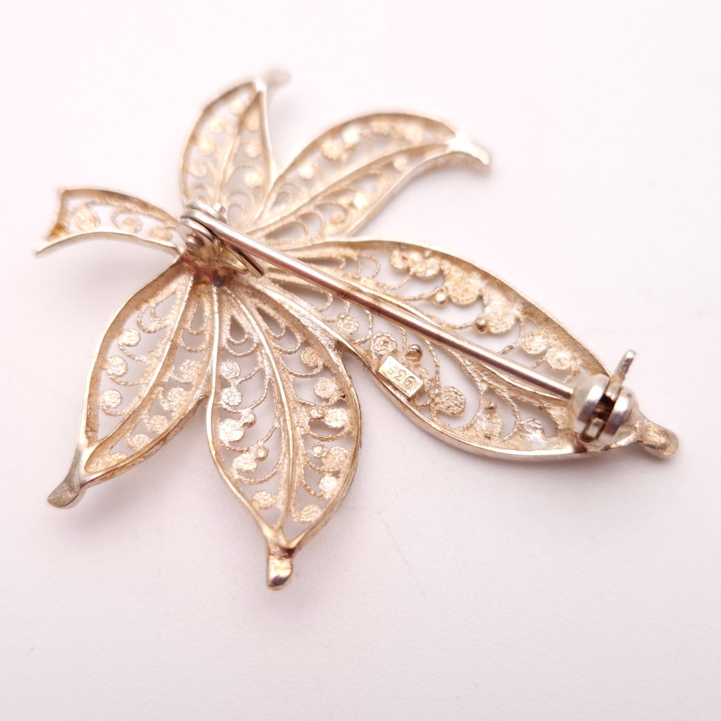 Sterling Silver Filigree Maple Style Leaf Brooch