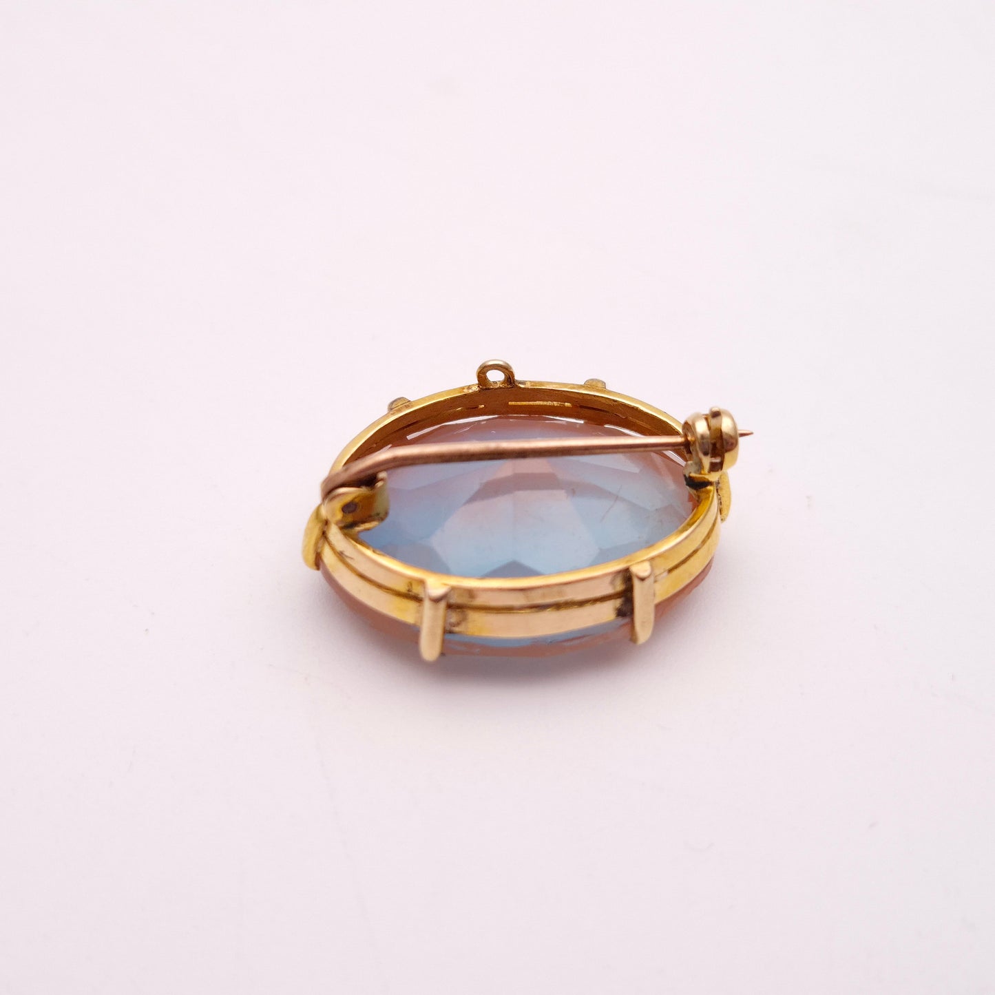 9ct Yellow Gold Vintage Oval Saphiret Brooch