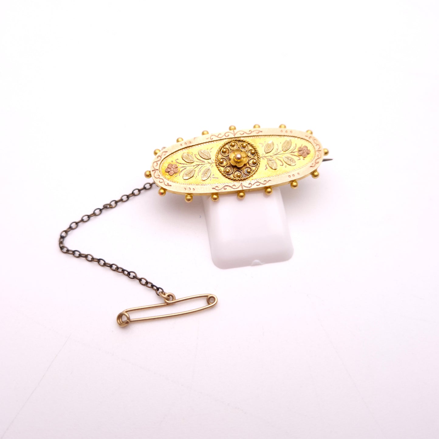 9ct Yellow Gold Antique Victorian Multi-tone Oval Floral Gold Brooch