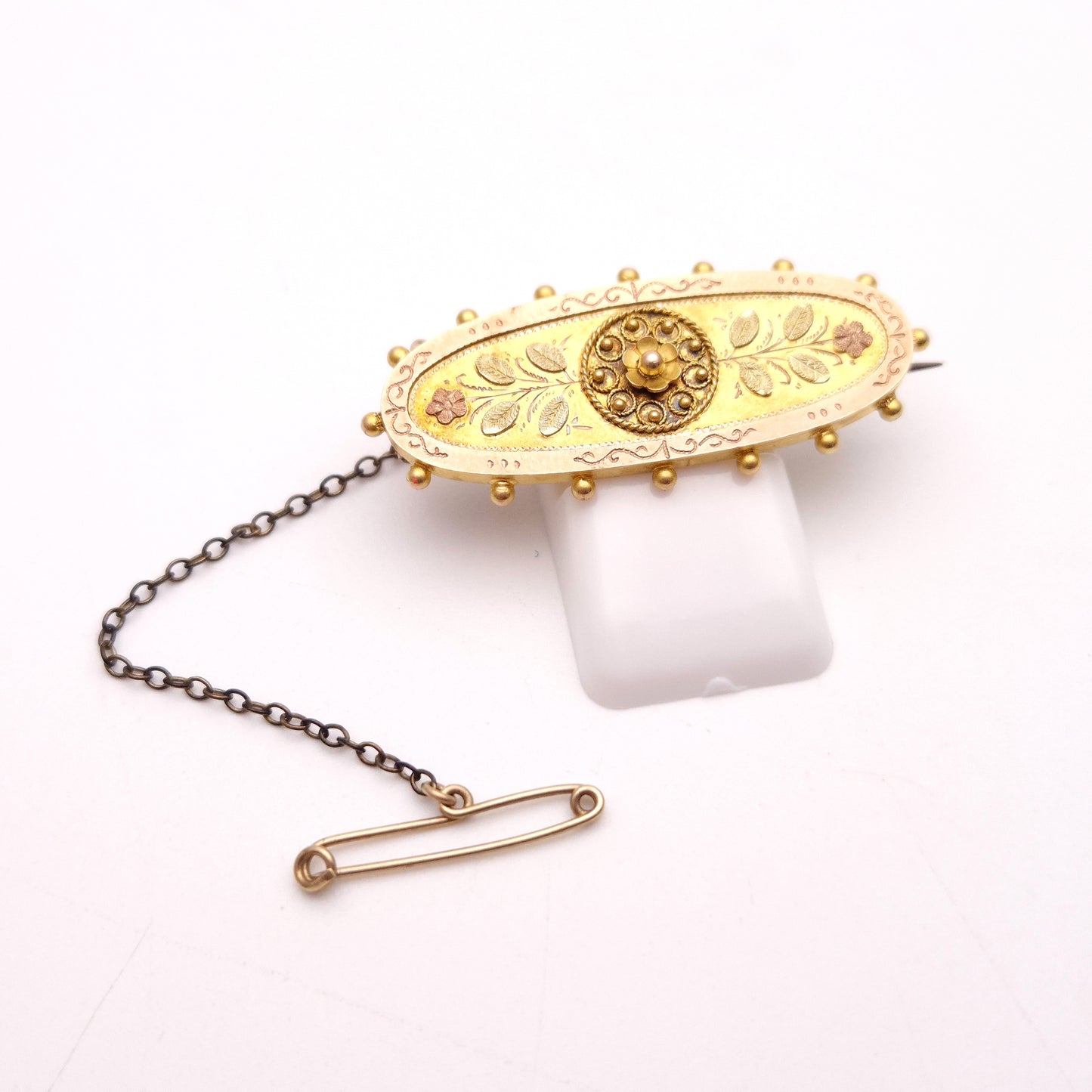 9ct Yellow Gold Antique Victorian Multi-tone Oval Floral Gold Brooch